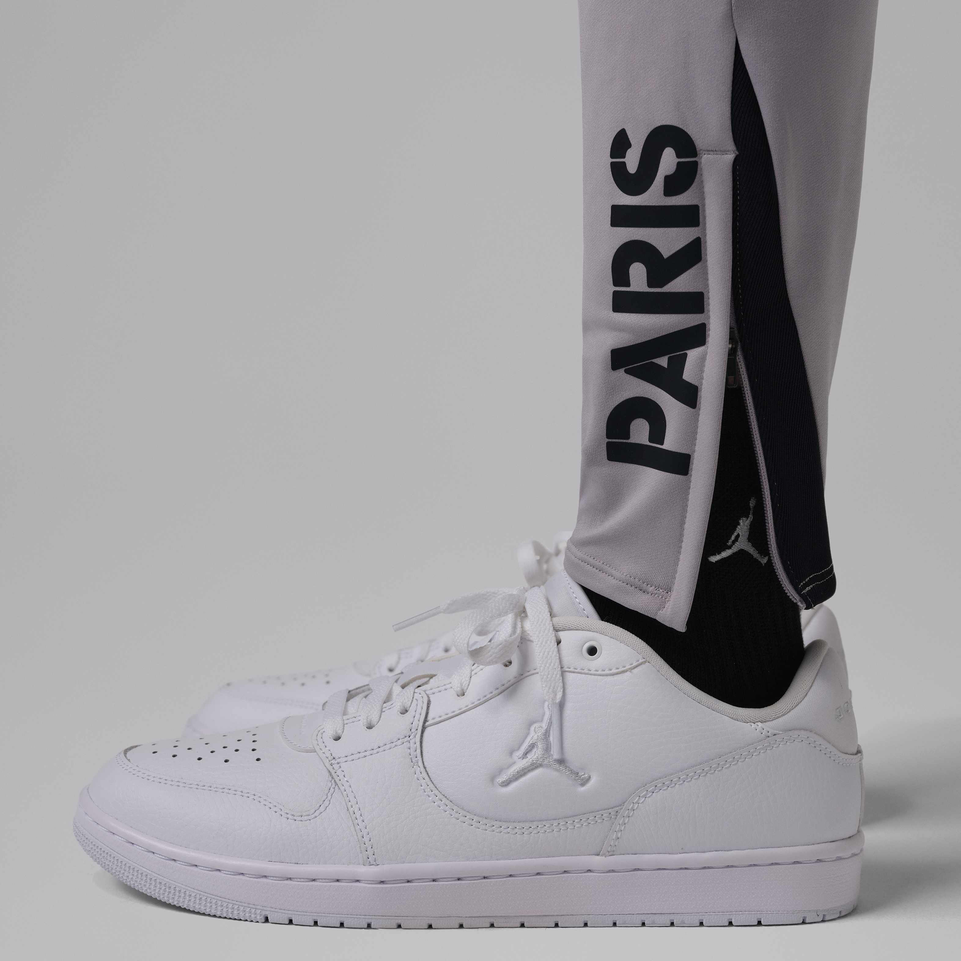 Paris Saint-Germain Strike Night Edition image number 4