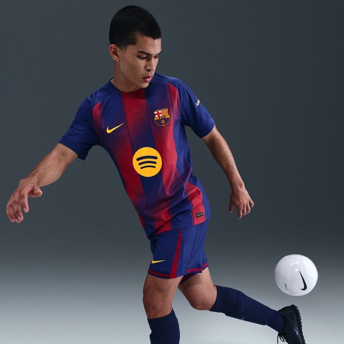 FC برشلونة 26/2025 ماتش الأساسي image number 2 FC برشلونة 26/2025 ماتش الأساسي image number 2
