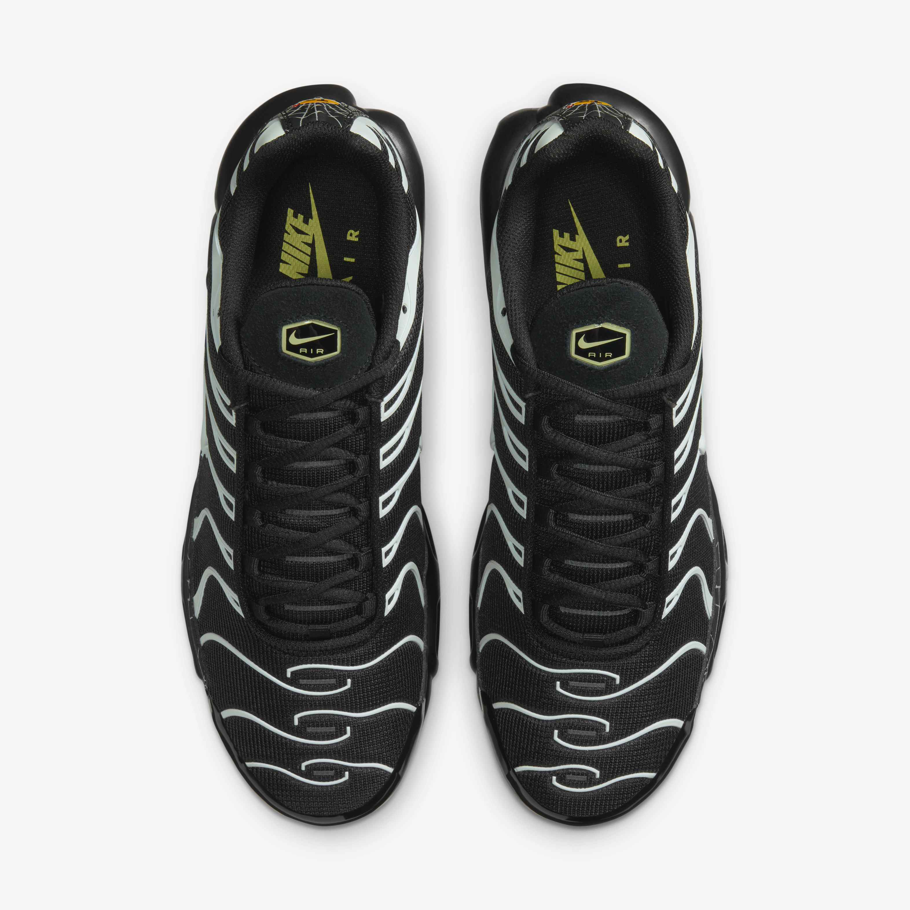 Nike Air Max Plus image number 3
