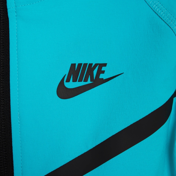 Nike Tech image number 3 Nike Tech image number 3