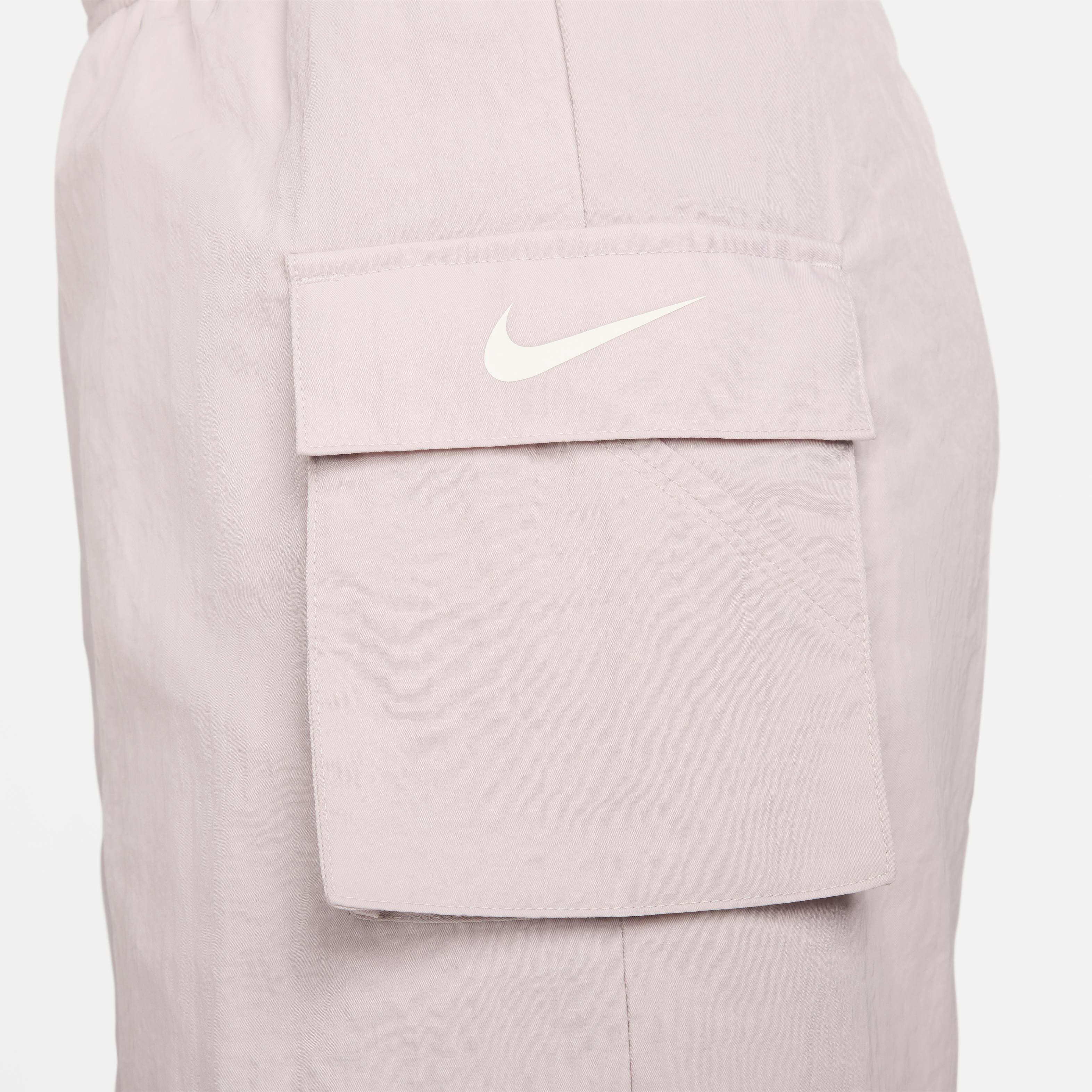 Nike Sportswear Essential image number 4