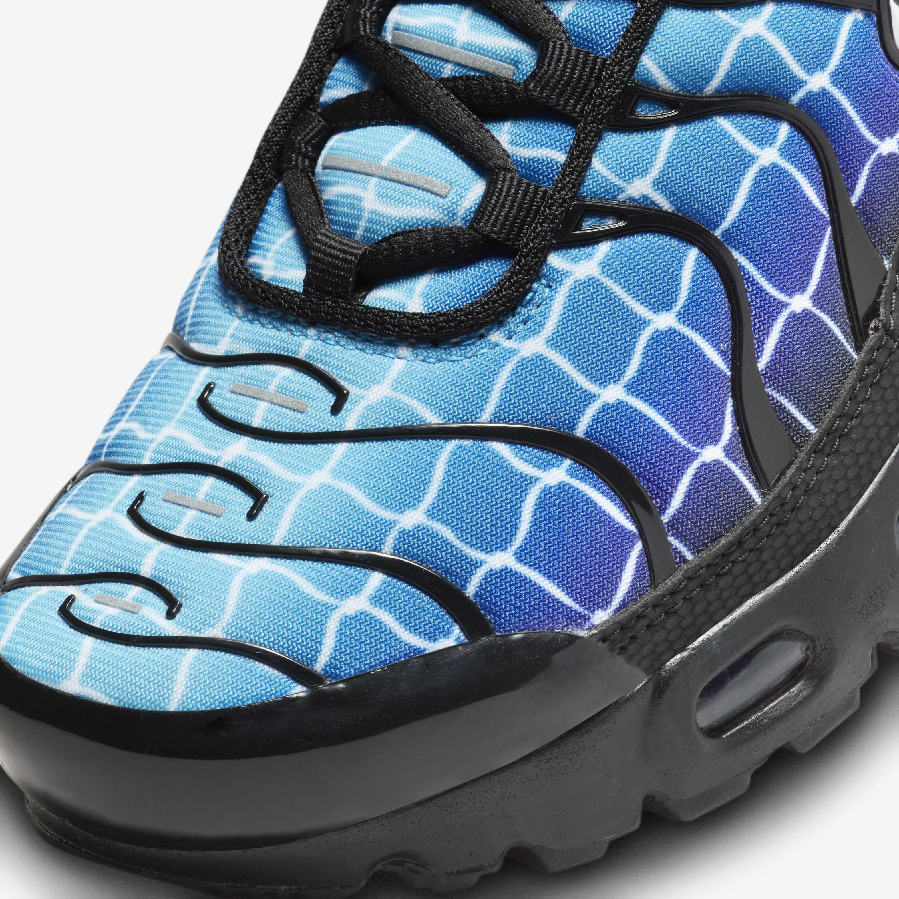 Nike Air Max Plus image number 6