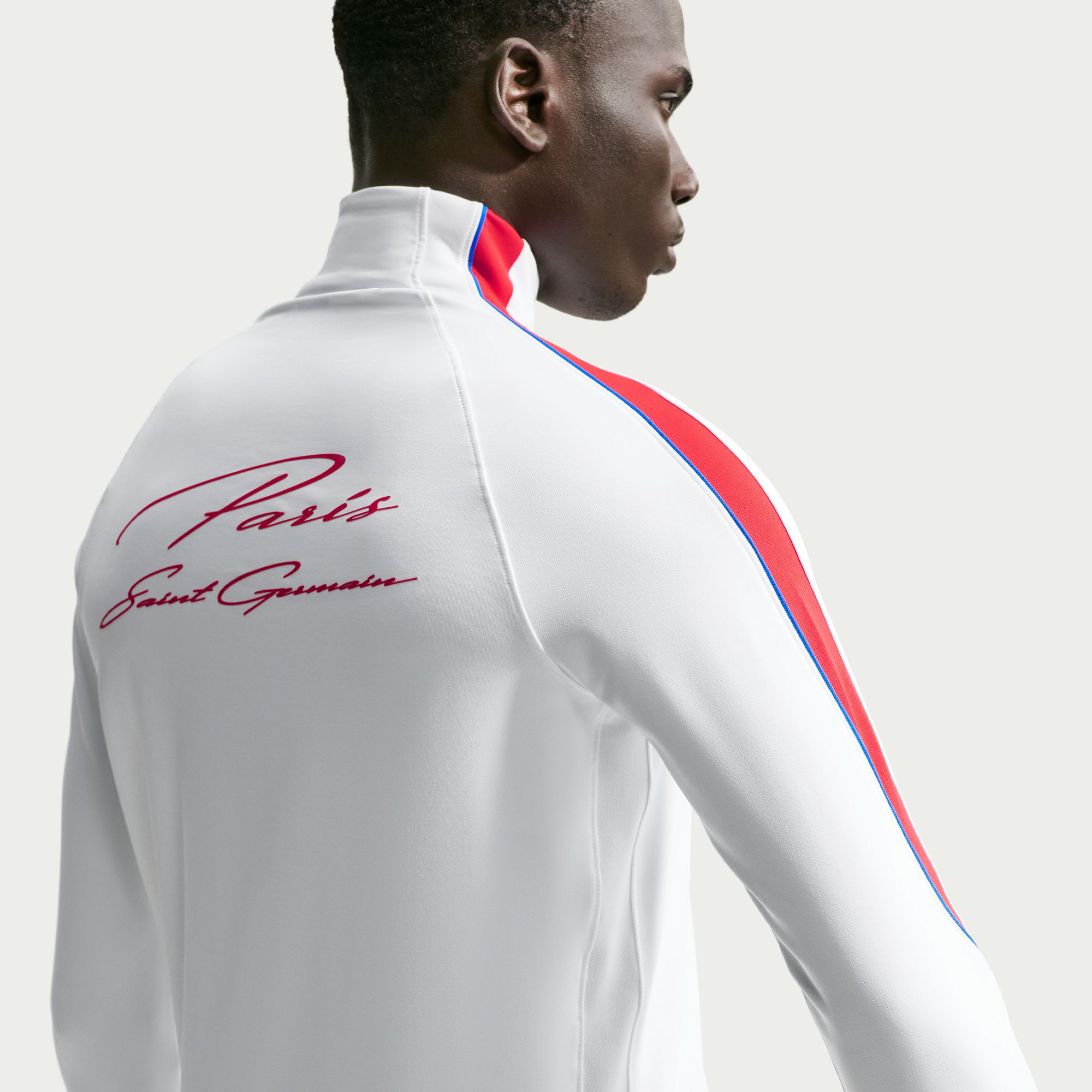 Paris Saint-Germain Strike image number 3