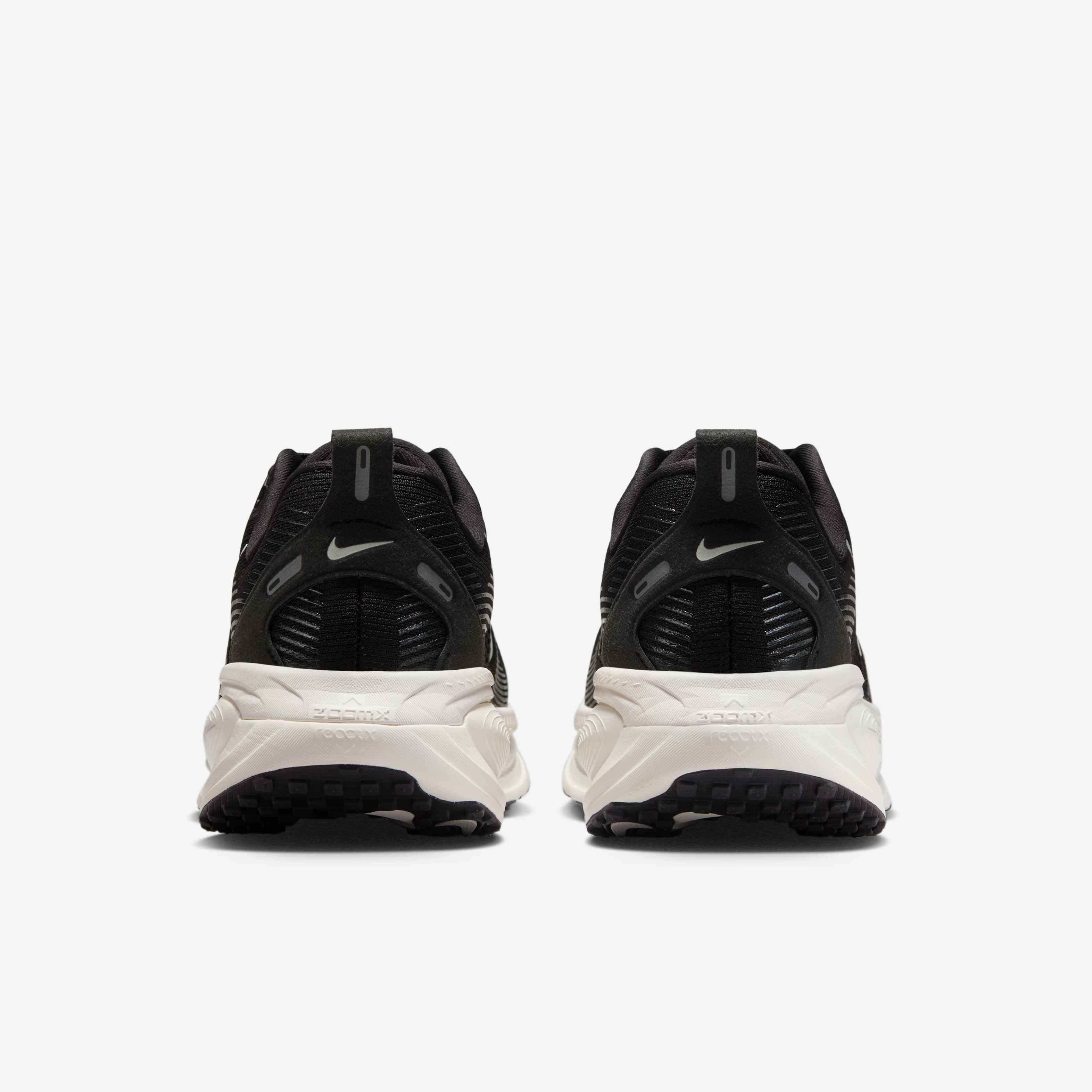 Nike Vomero 18 image number 5