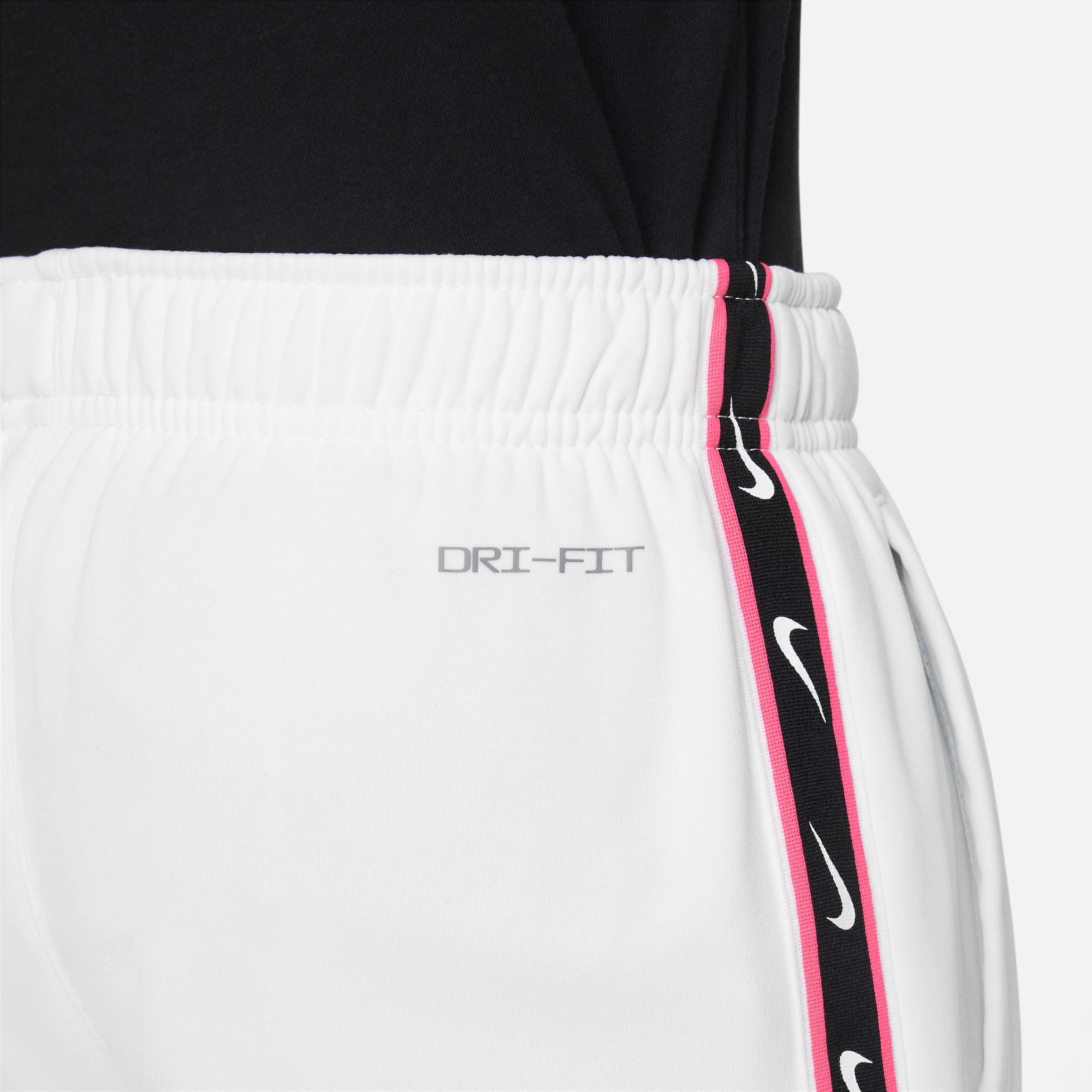 Nike Sportswear Repeat image number 5