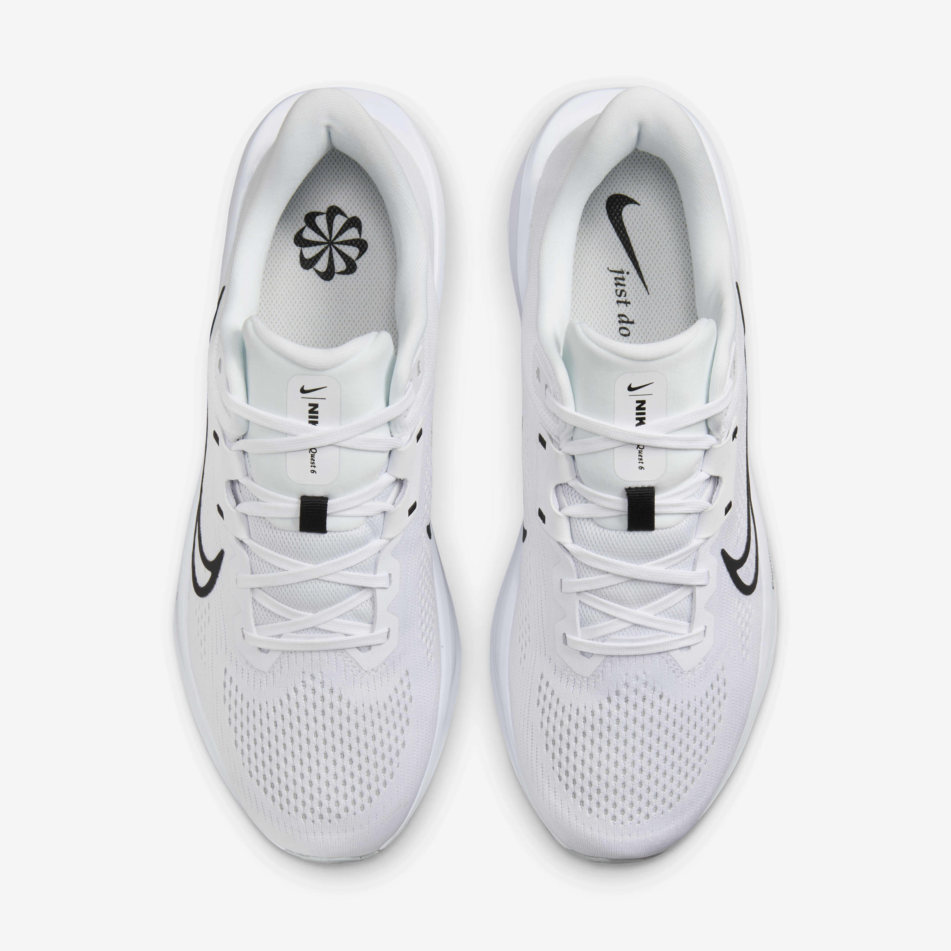 Nike quest for running top