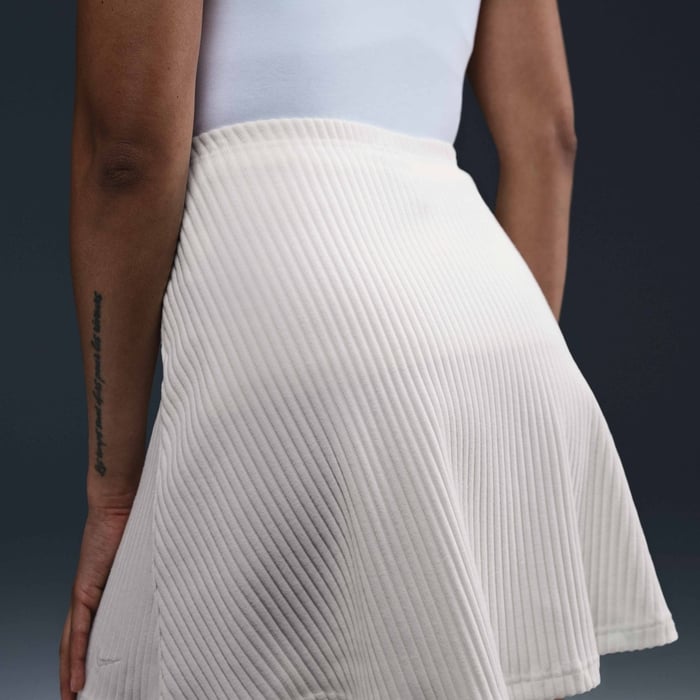 Nike Sportswear Chill Knit image number 2 Nike Sportswear Chill Knit image number 2