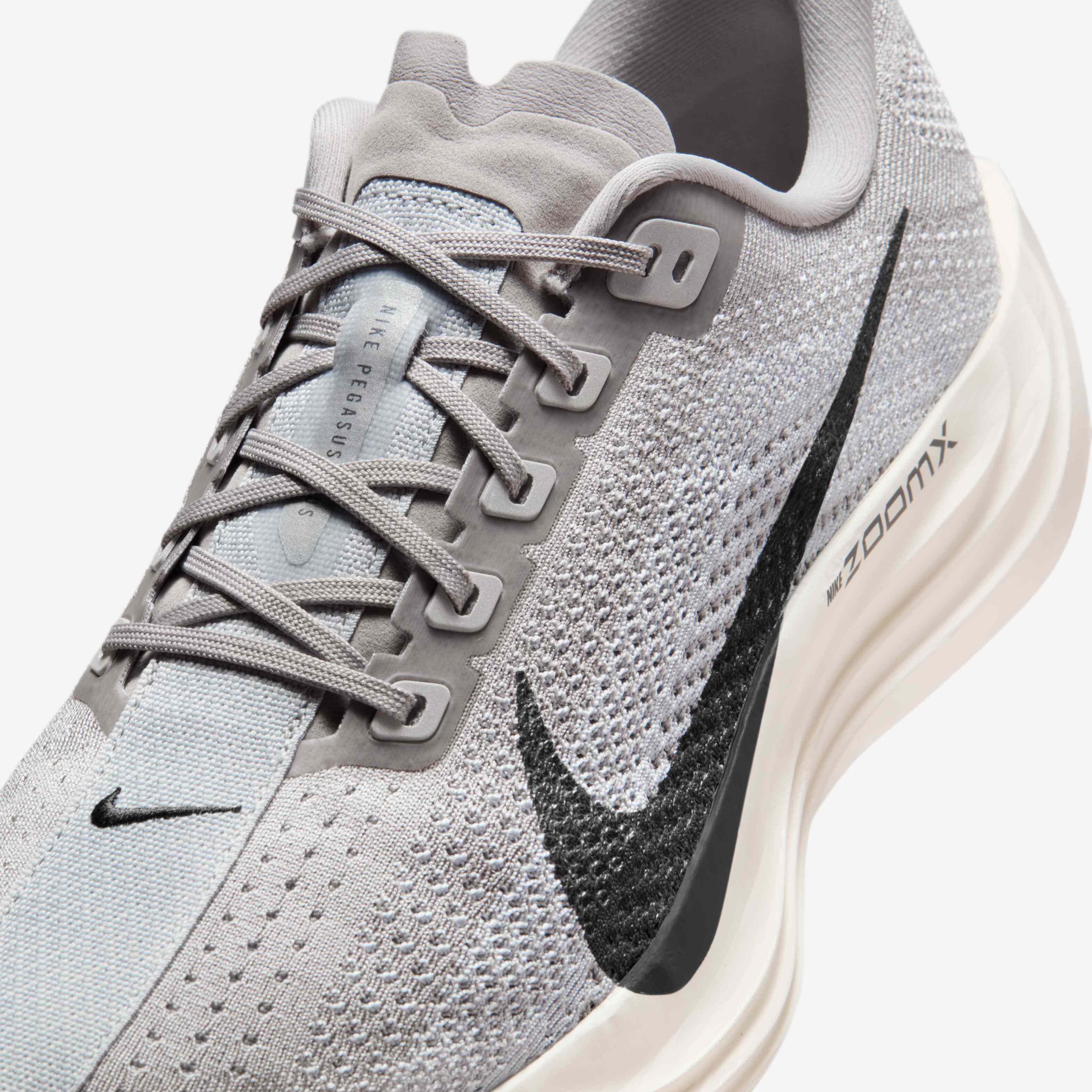 Nike Pegasus Plus image number 6