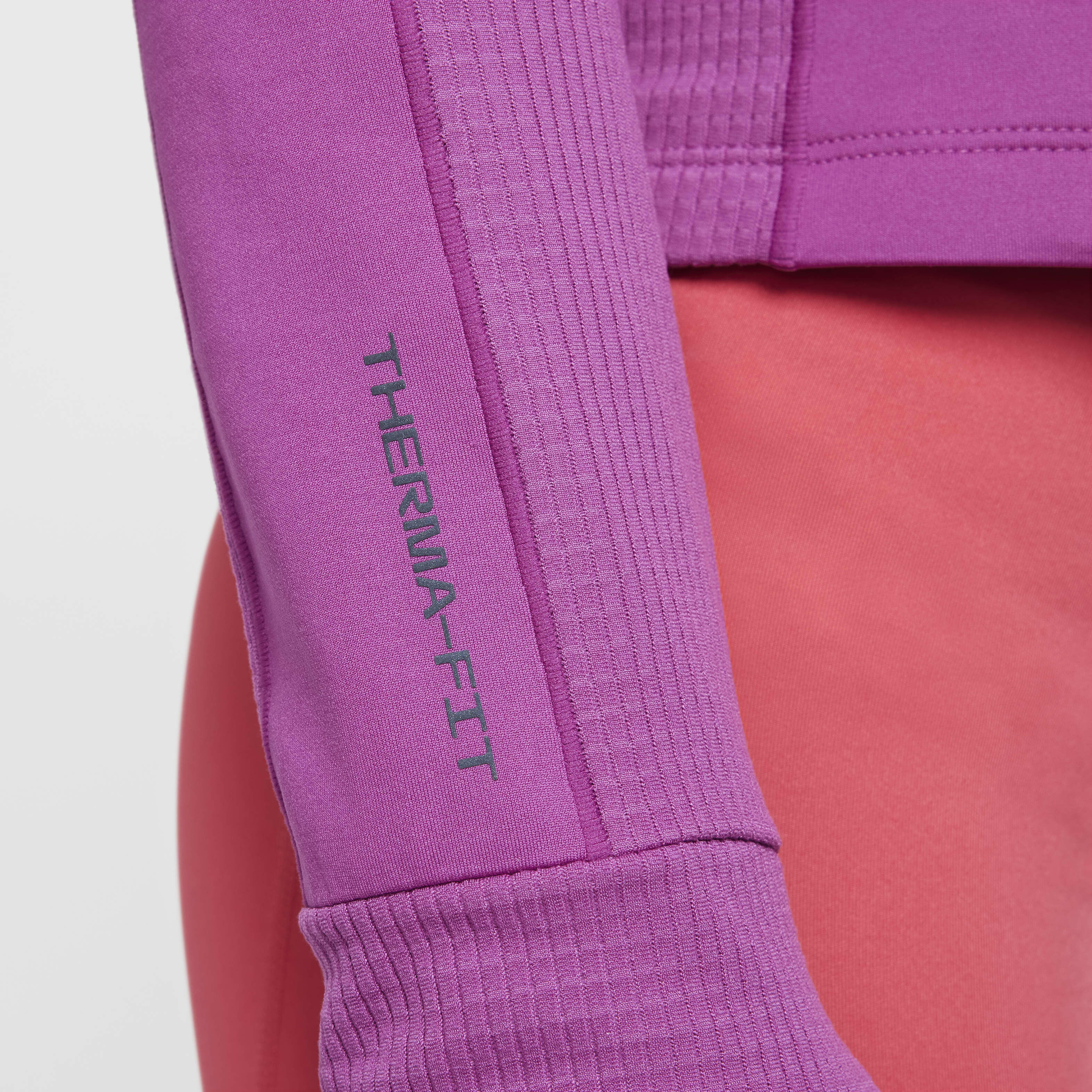 نايكي برو image number 4