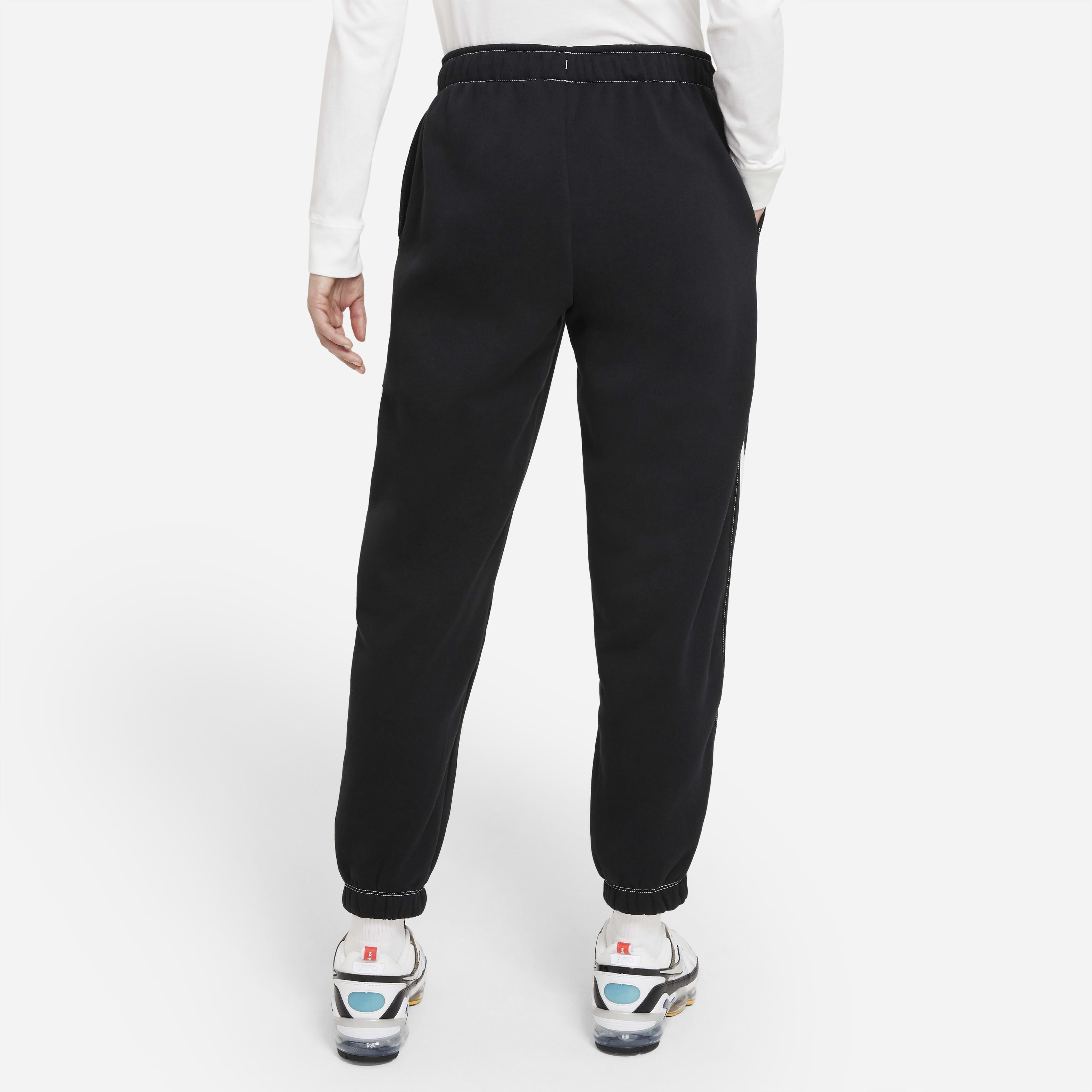 نايكي سبورتسوير سووش image number 1