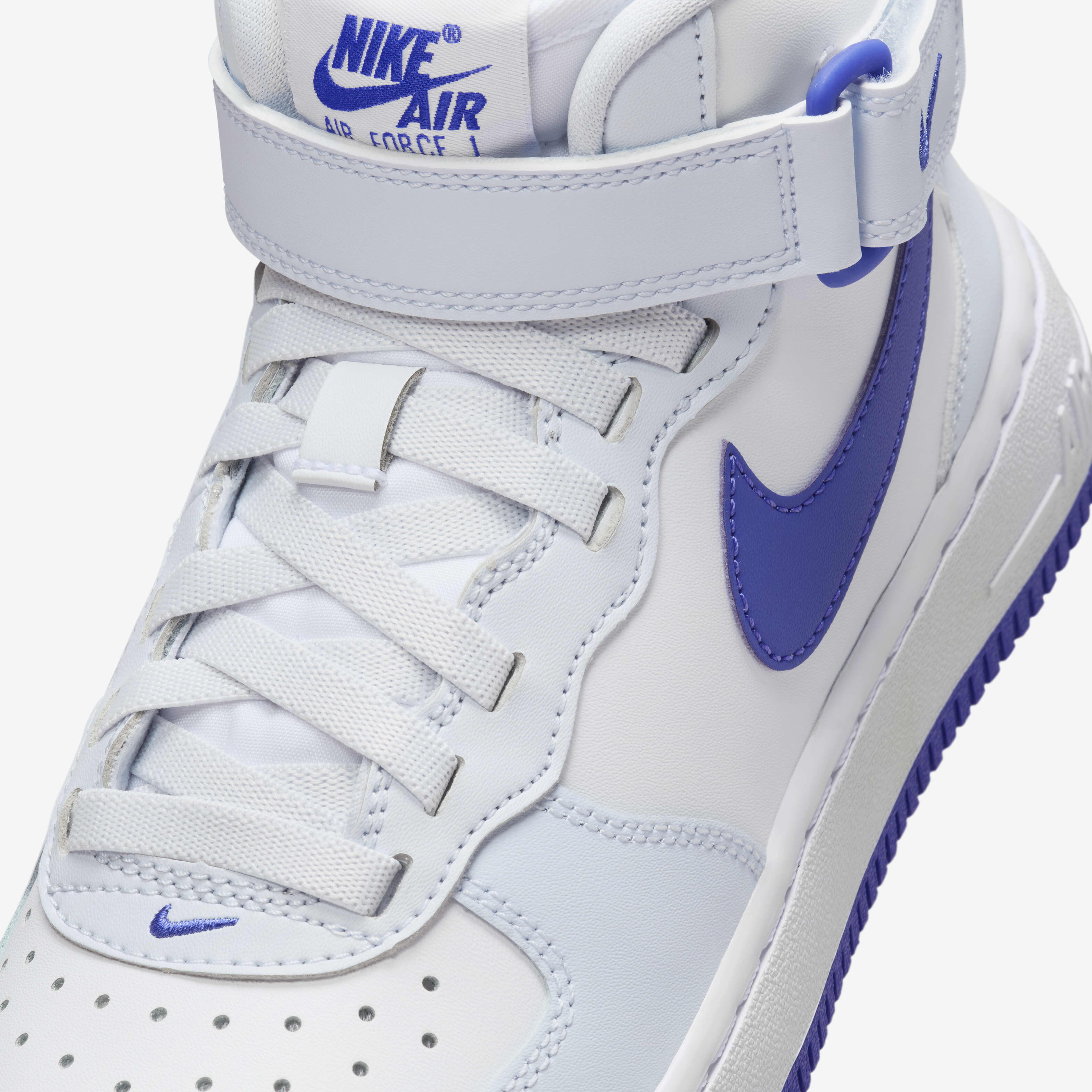 Nike Air Force 1 Mid EasyOn image number 6