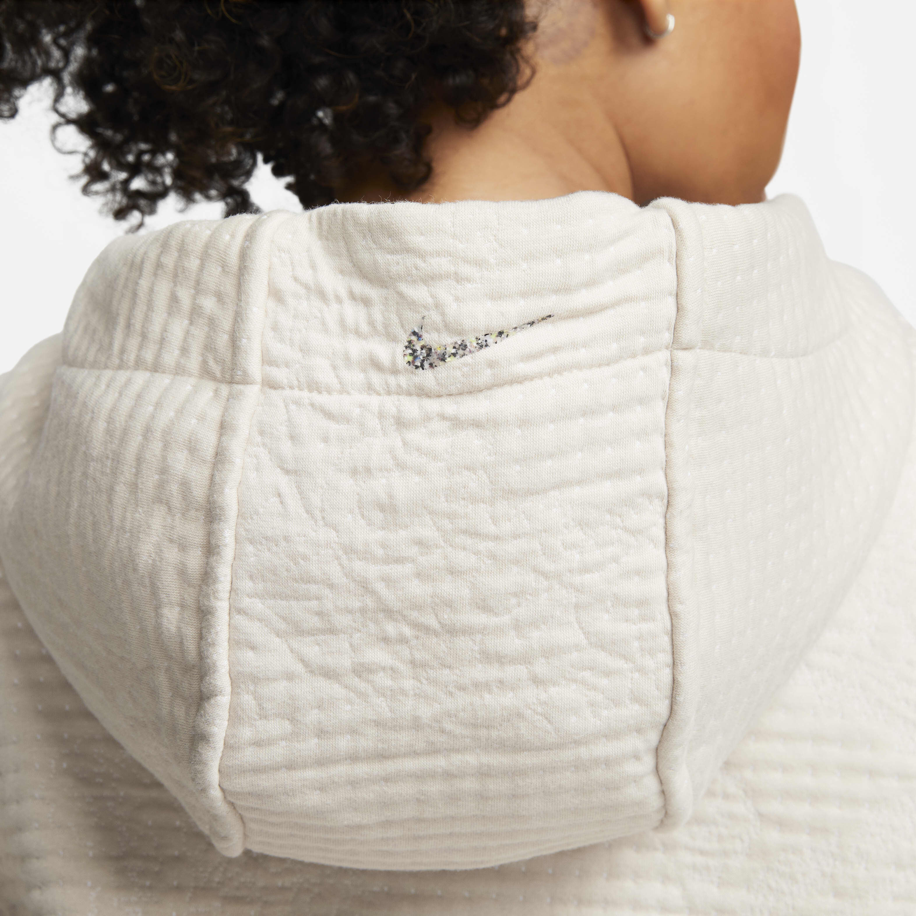 Nike Yoga Luxe image number 3