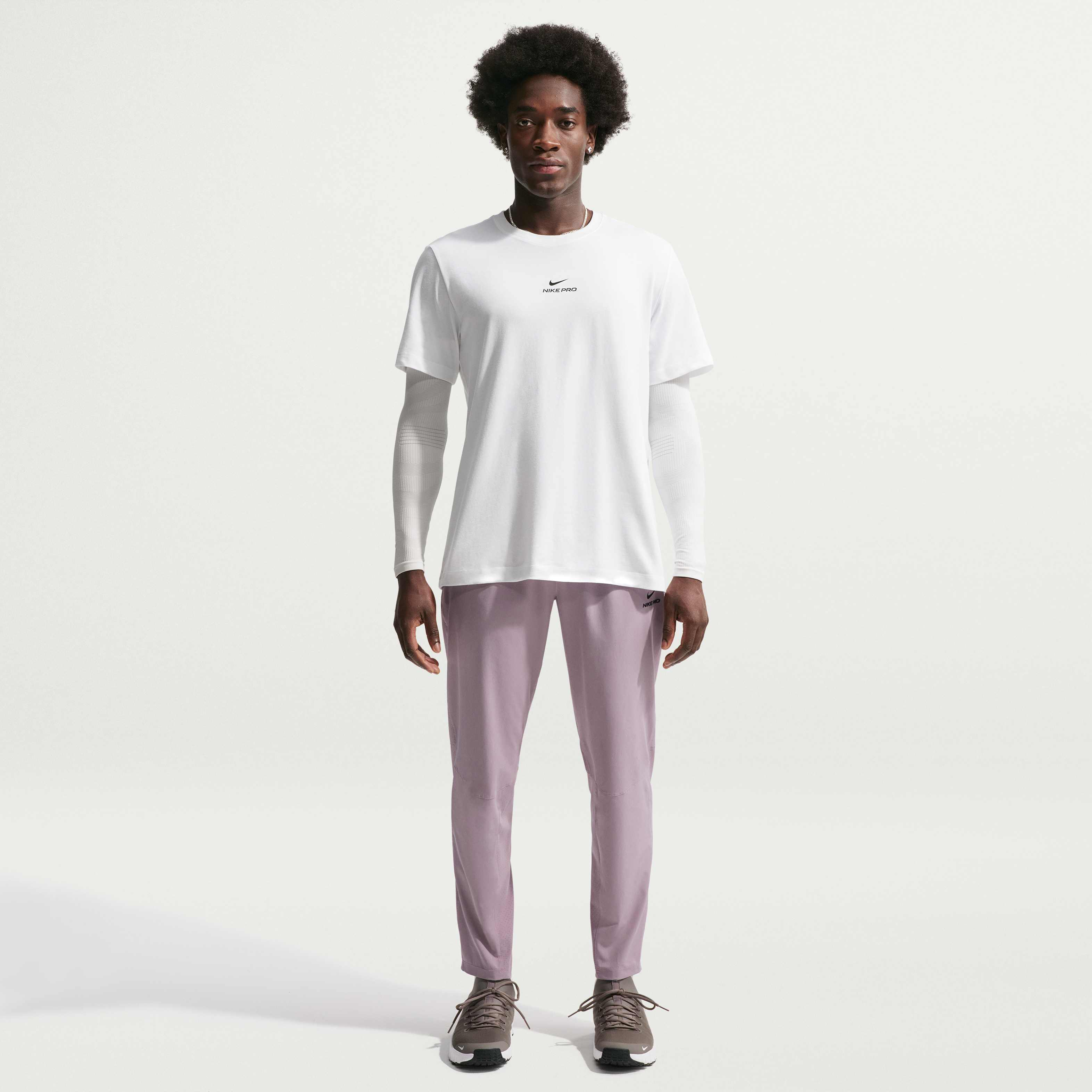 Nike Pro image number 3