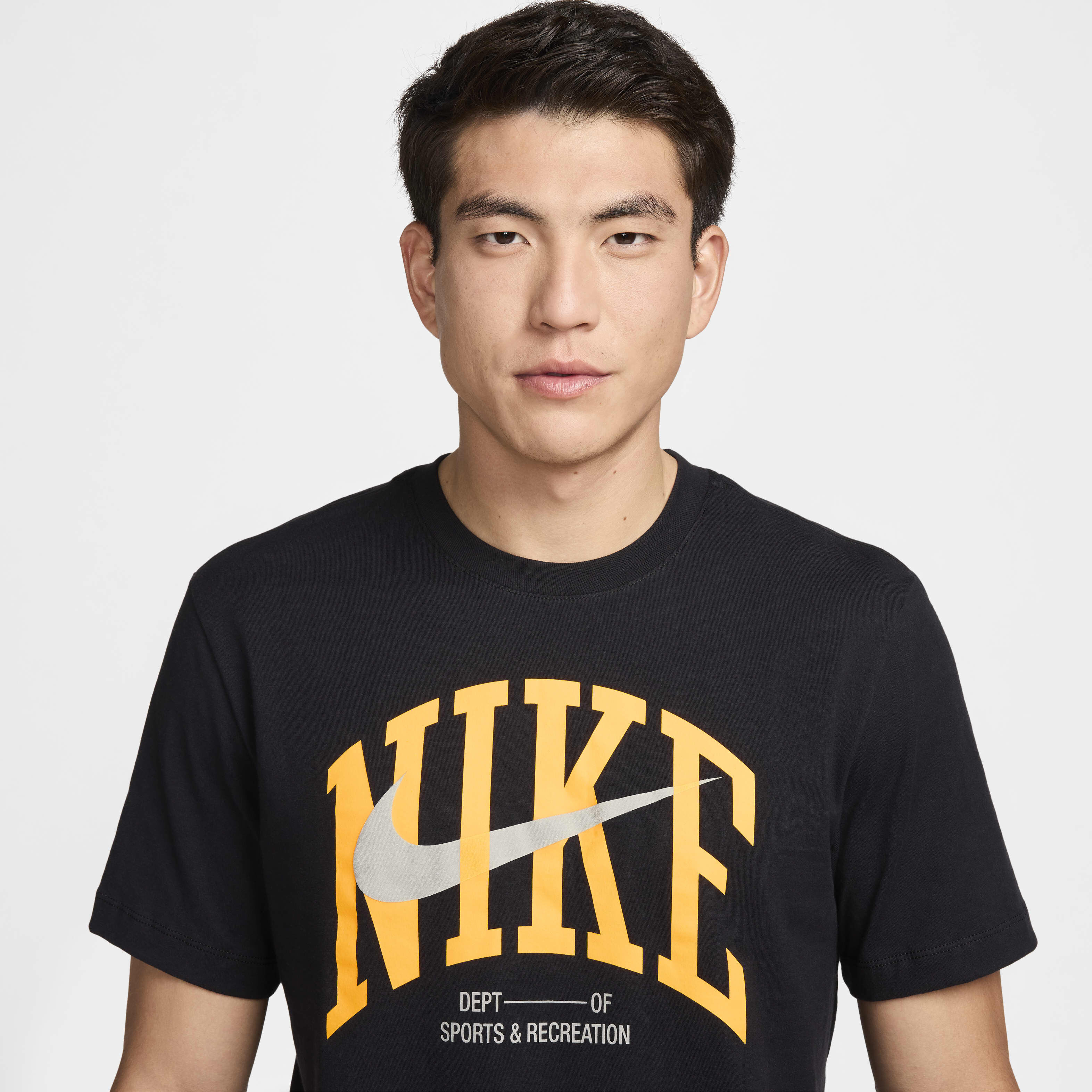 Buy Nike Men s Fitness T Shirt Black Nike UAE Official