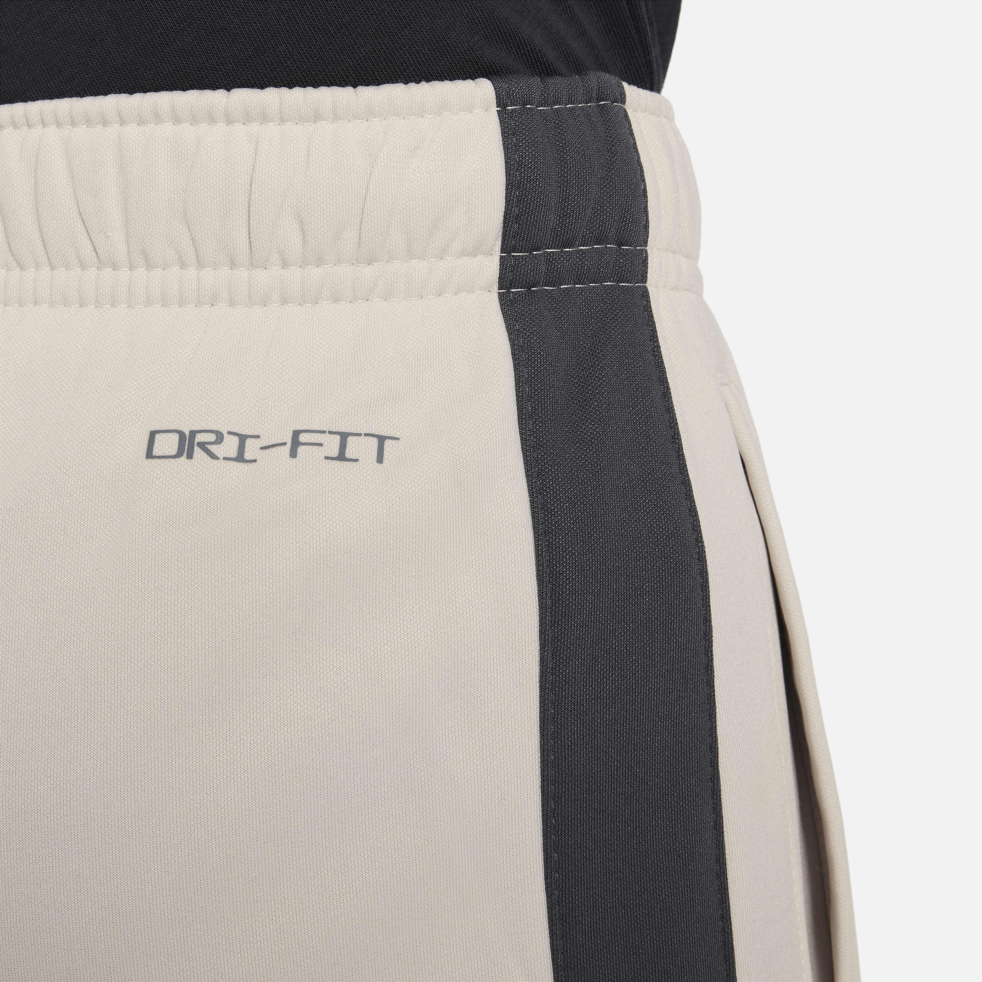 اير image number 6