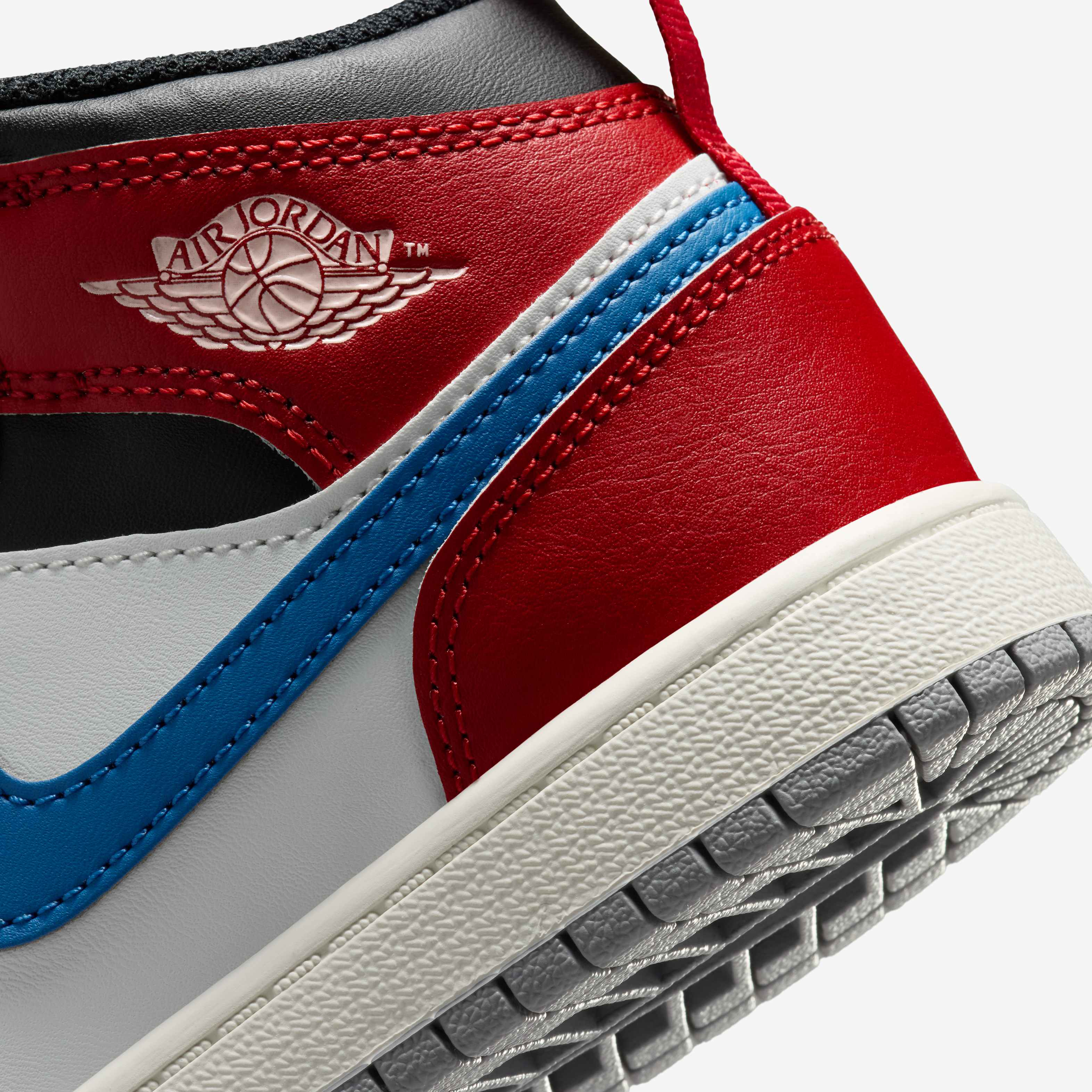 Jordan 1 Mid image number 7