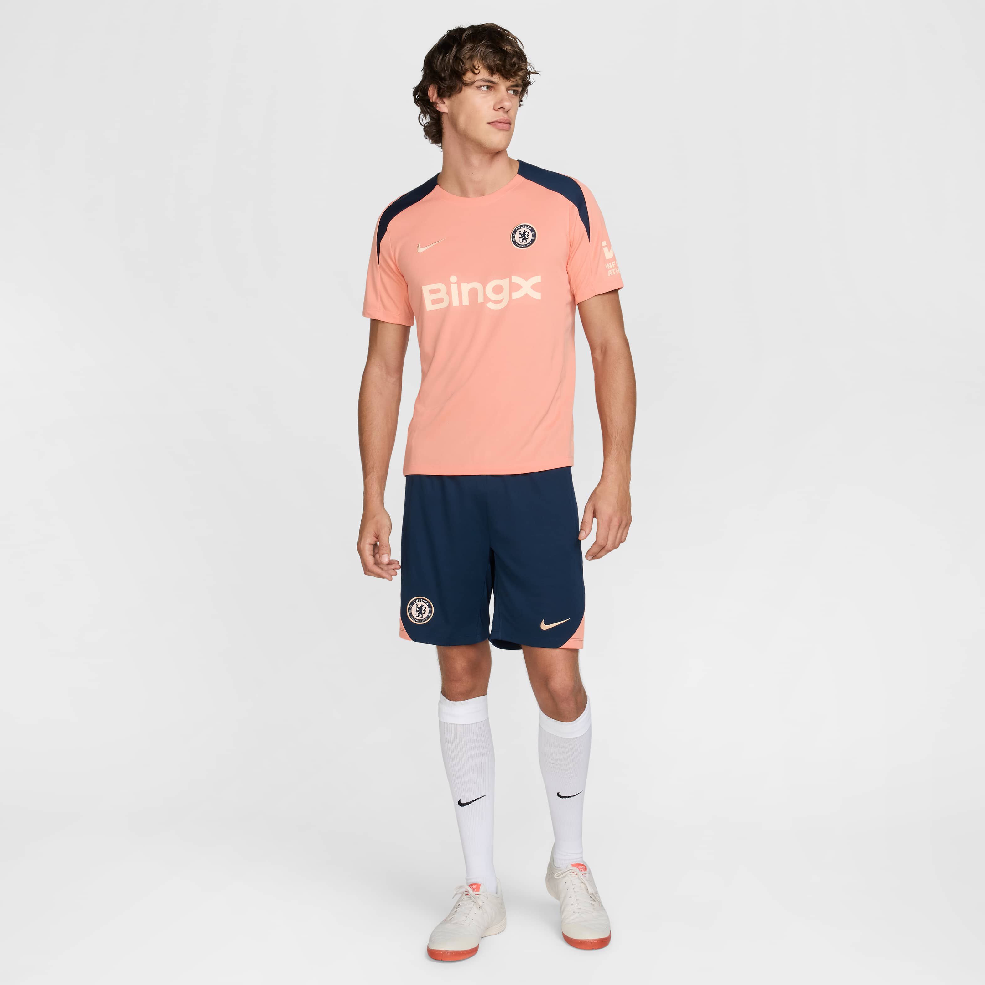 Chelsea F.C. Strike image number 7