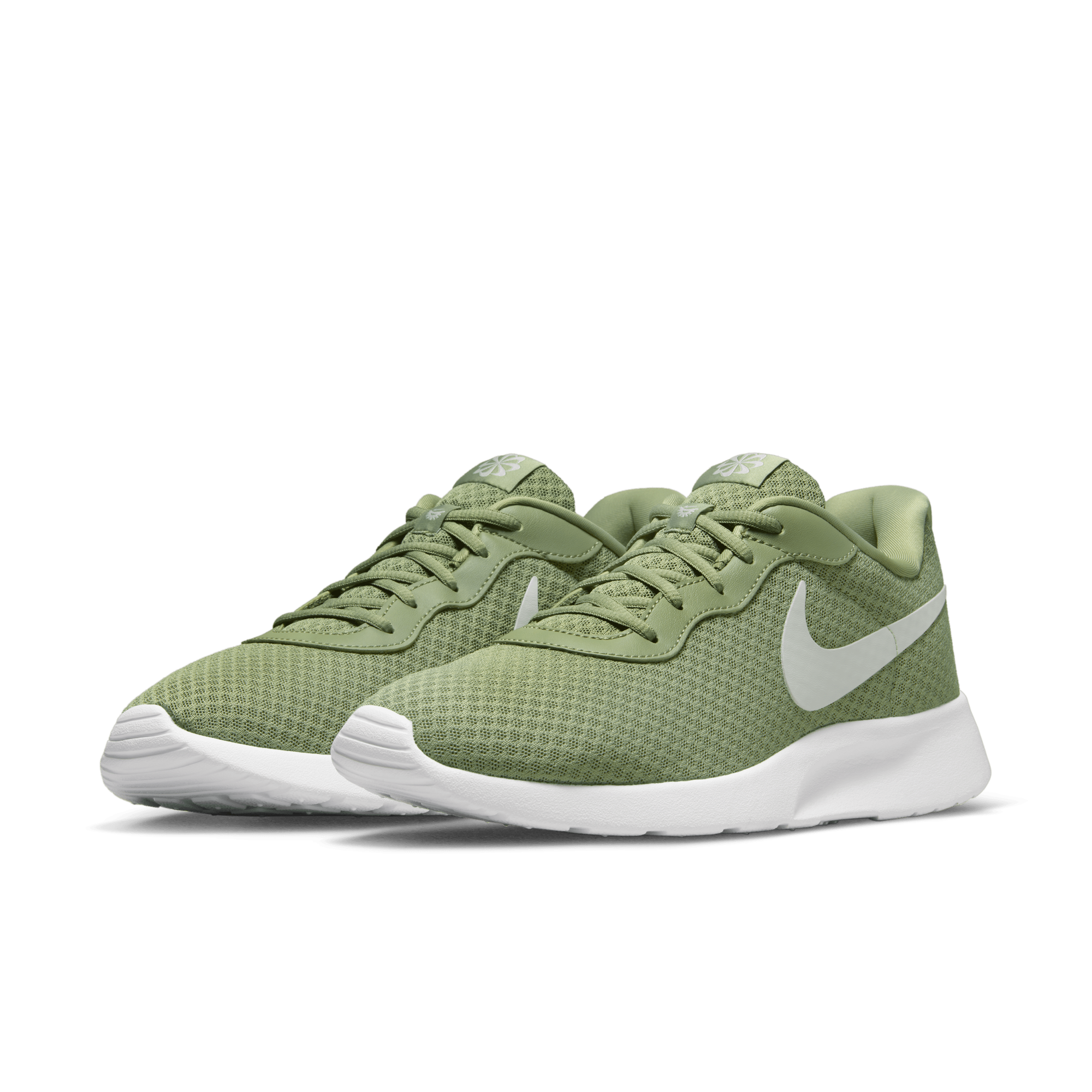 Black shop nike tanjun