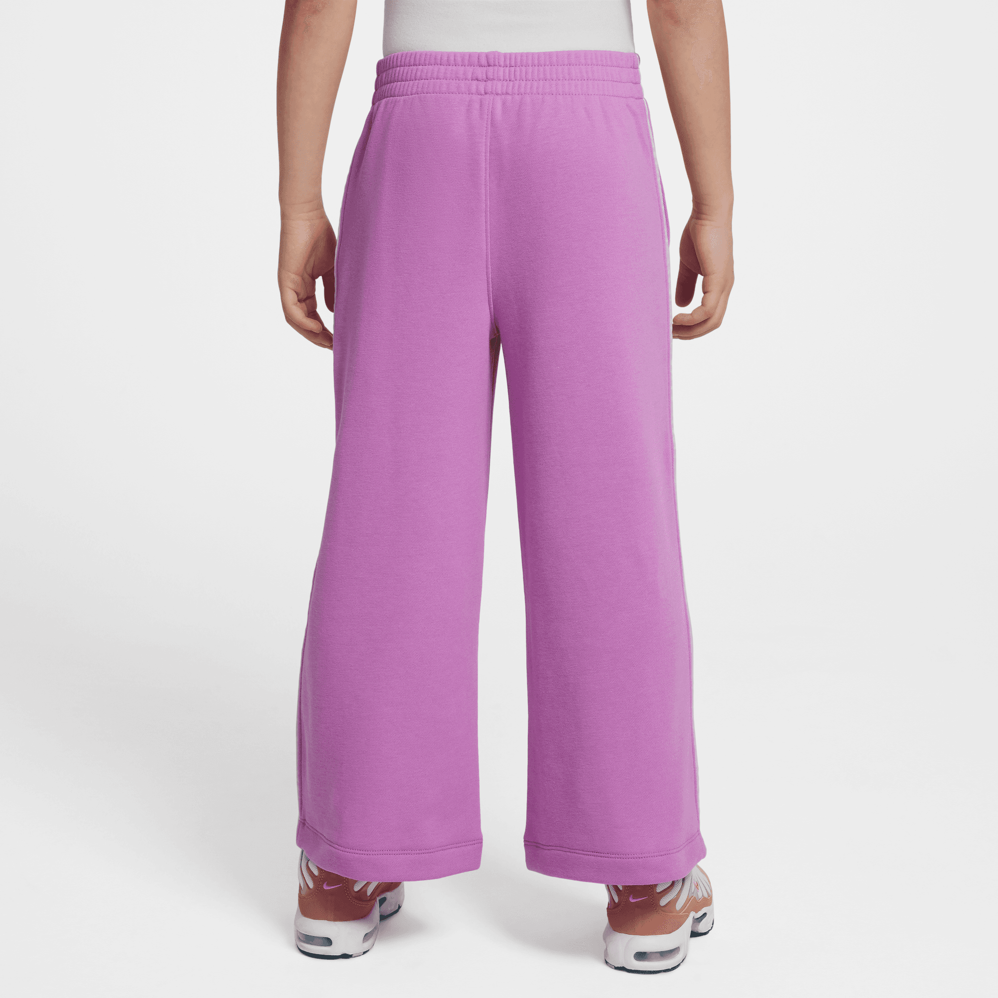 Nike Essentials image number 5