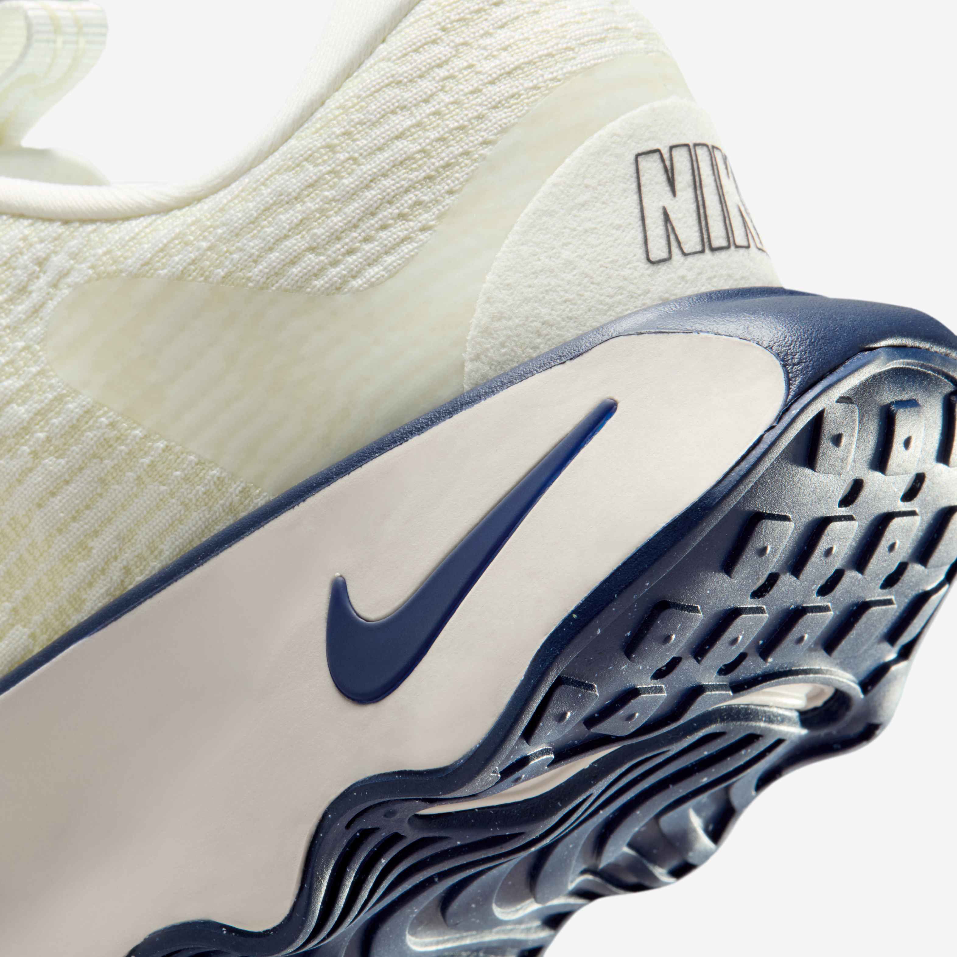 Nike Motiva image number 7