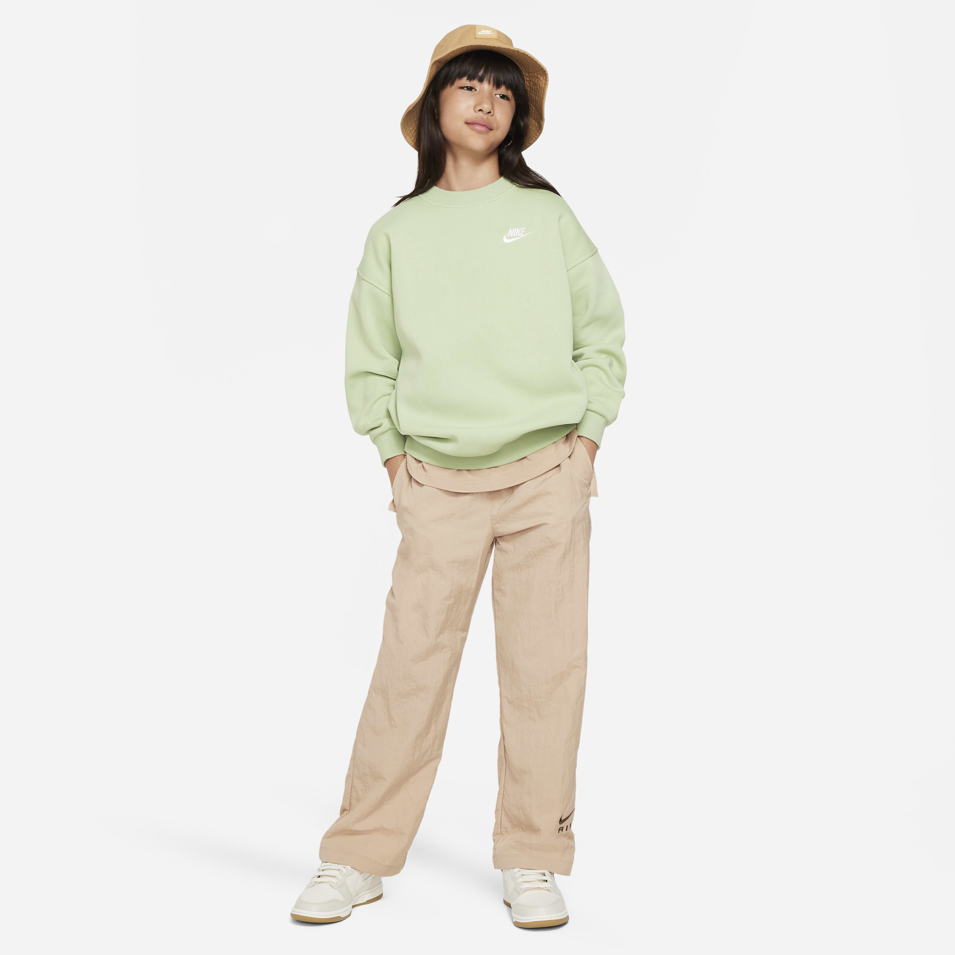 نايكي سبورتسوير كلوب فليس image number 3