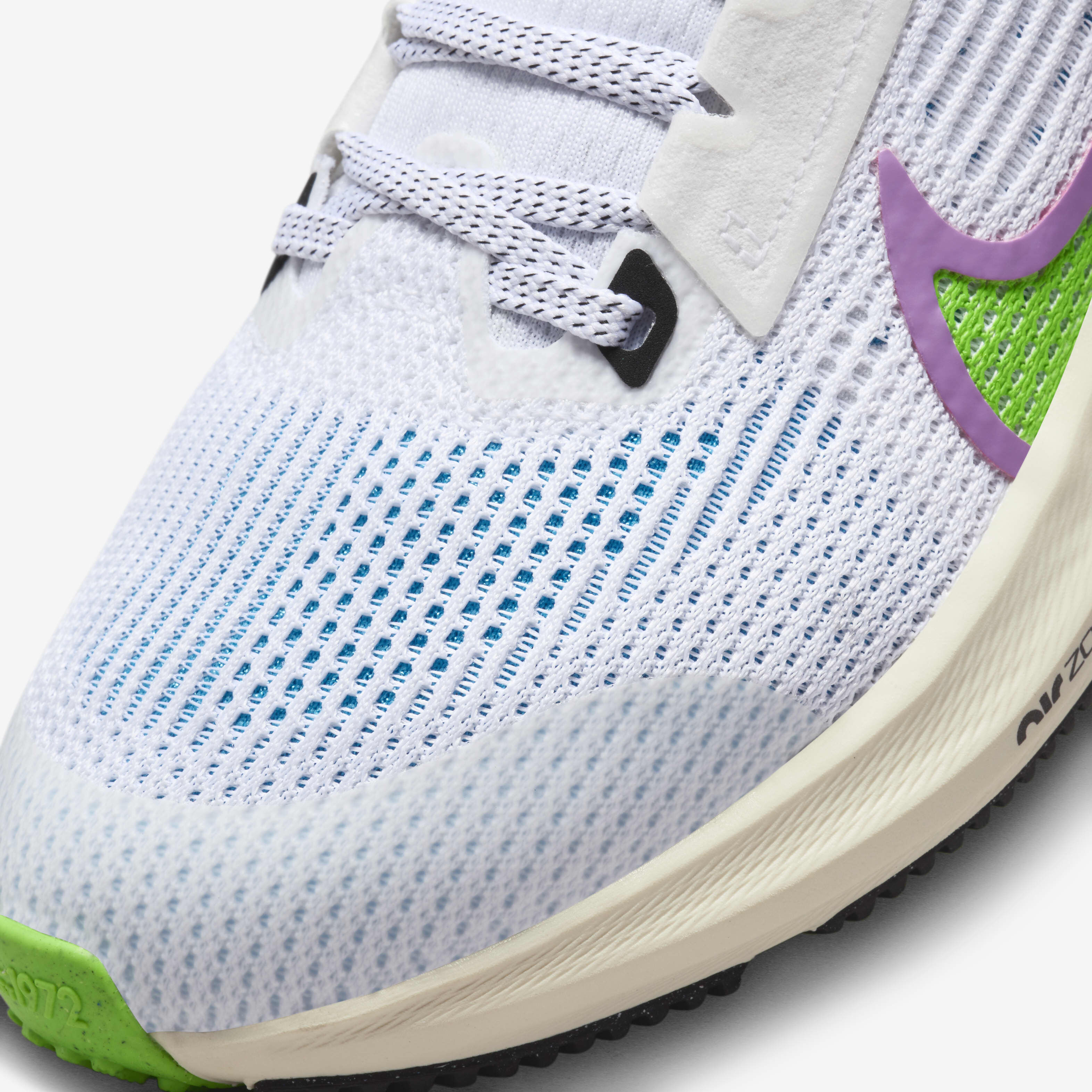 Nike Air Zoom Pegasus 40 image number 6