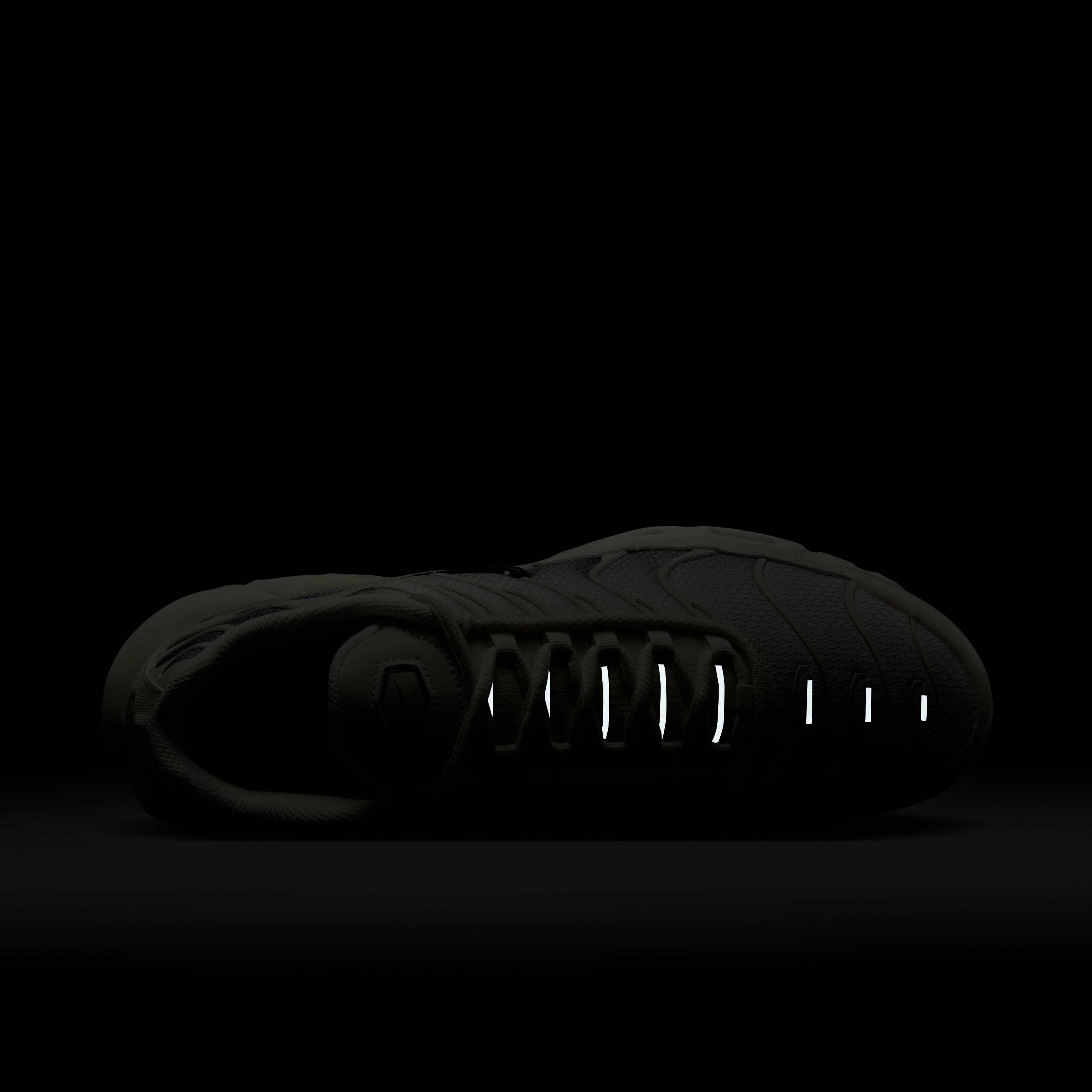 Nike Air Max Plus image number 8