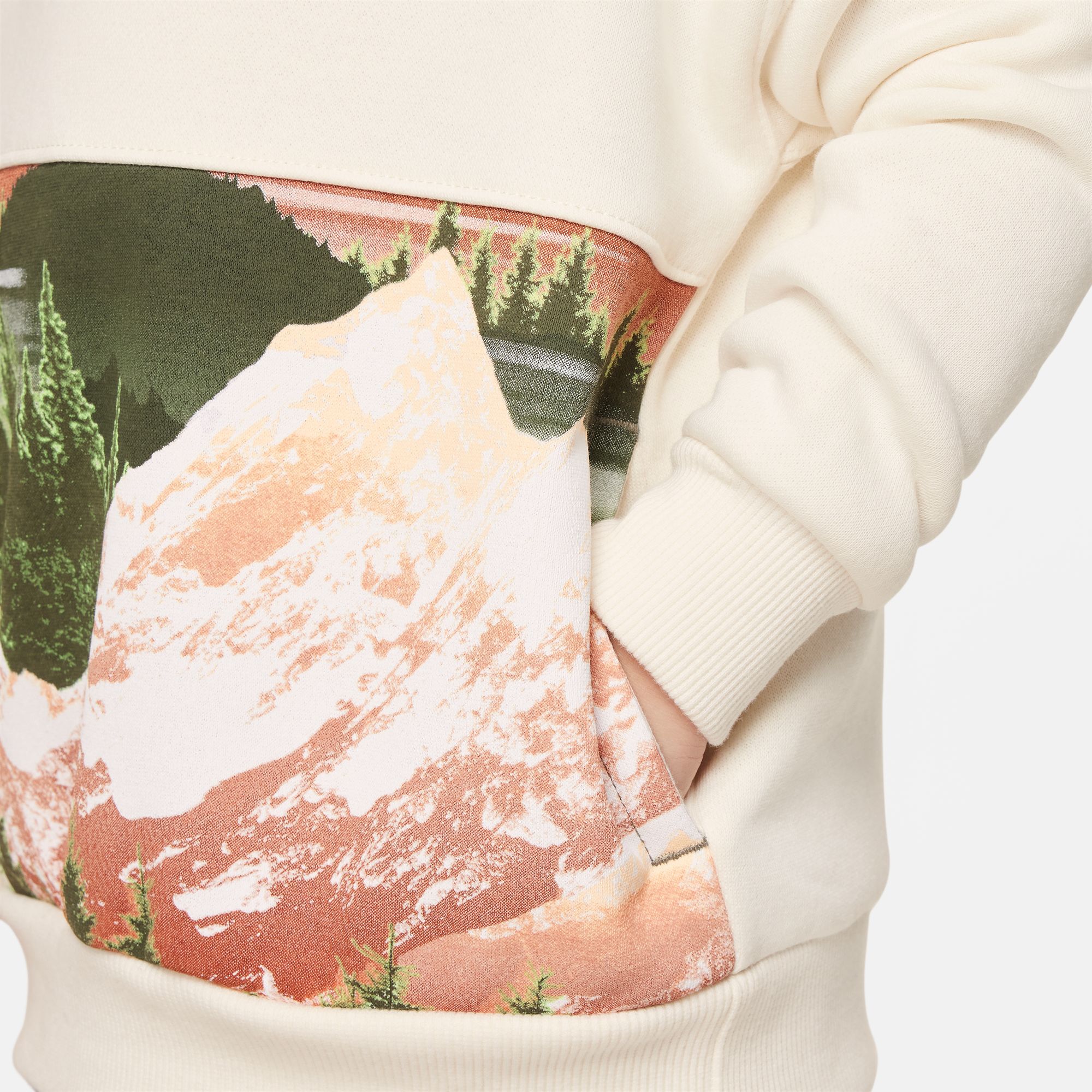 Nike Sportswear Snow Day Fleece Printed Pullover image number 2