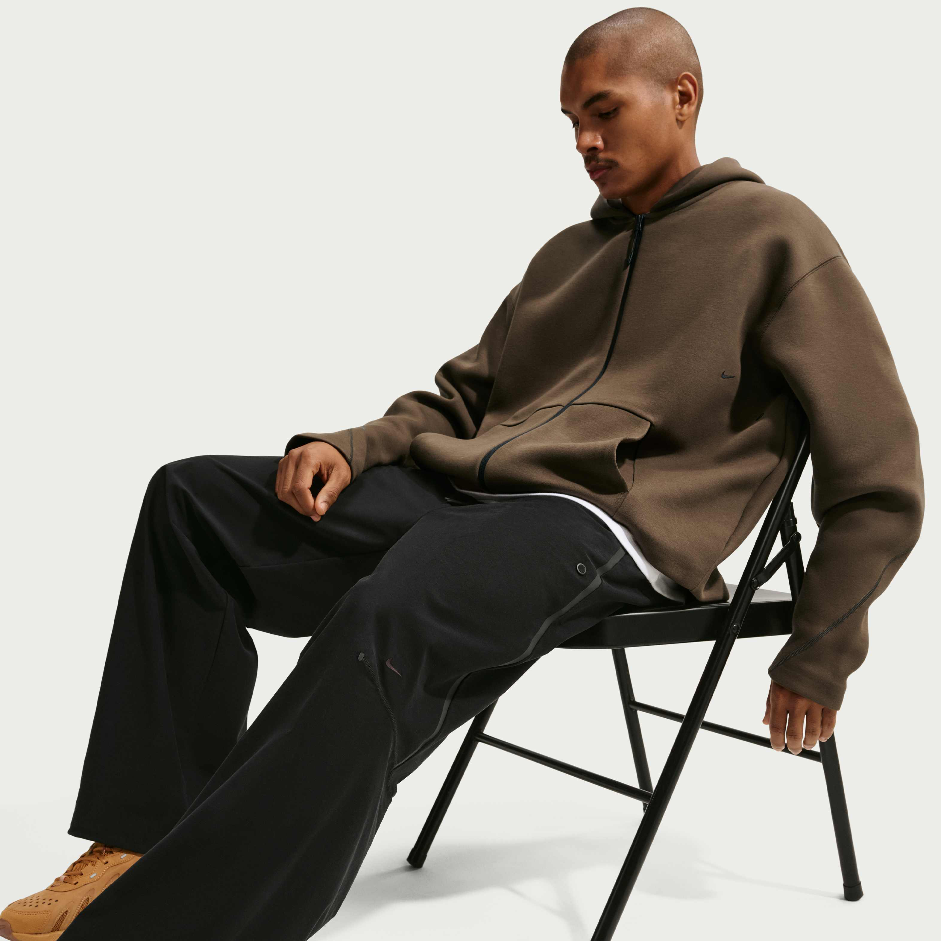 Nike Tech image number 3