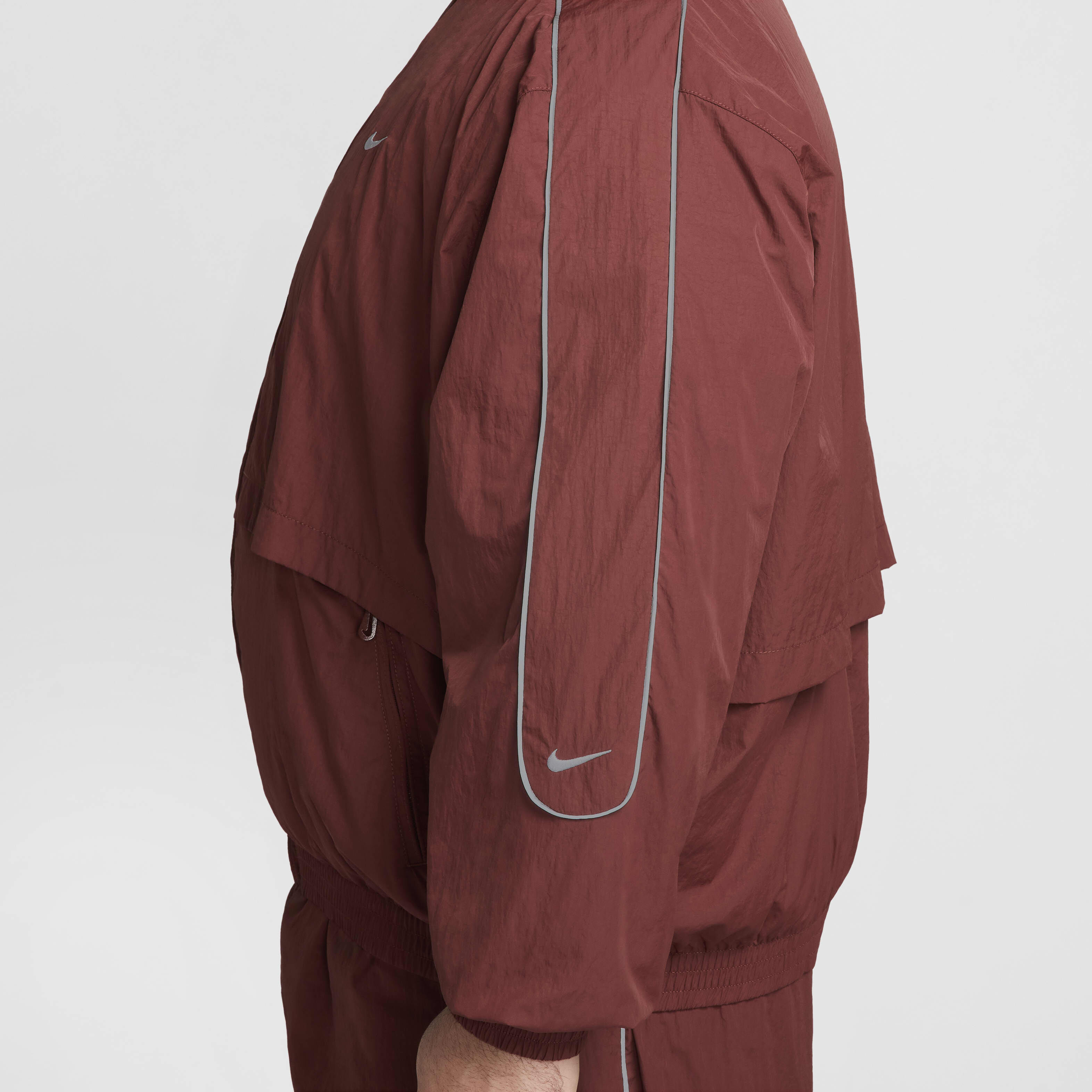 Nike Sportswear Solo Swoosh image number 16