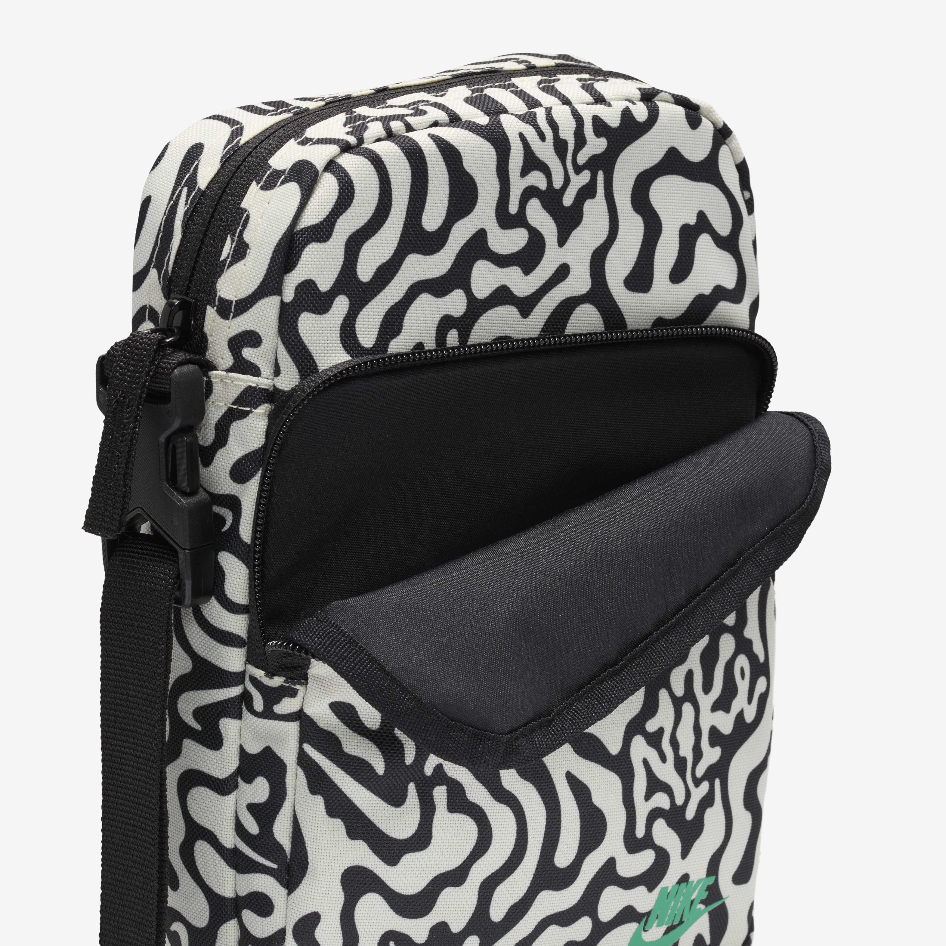 Nike Heritage image number 5