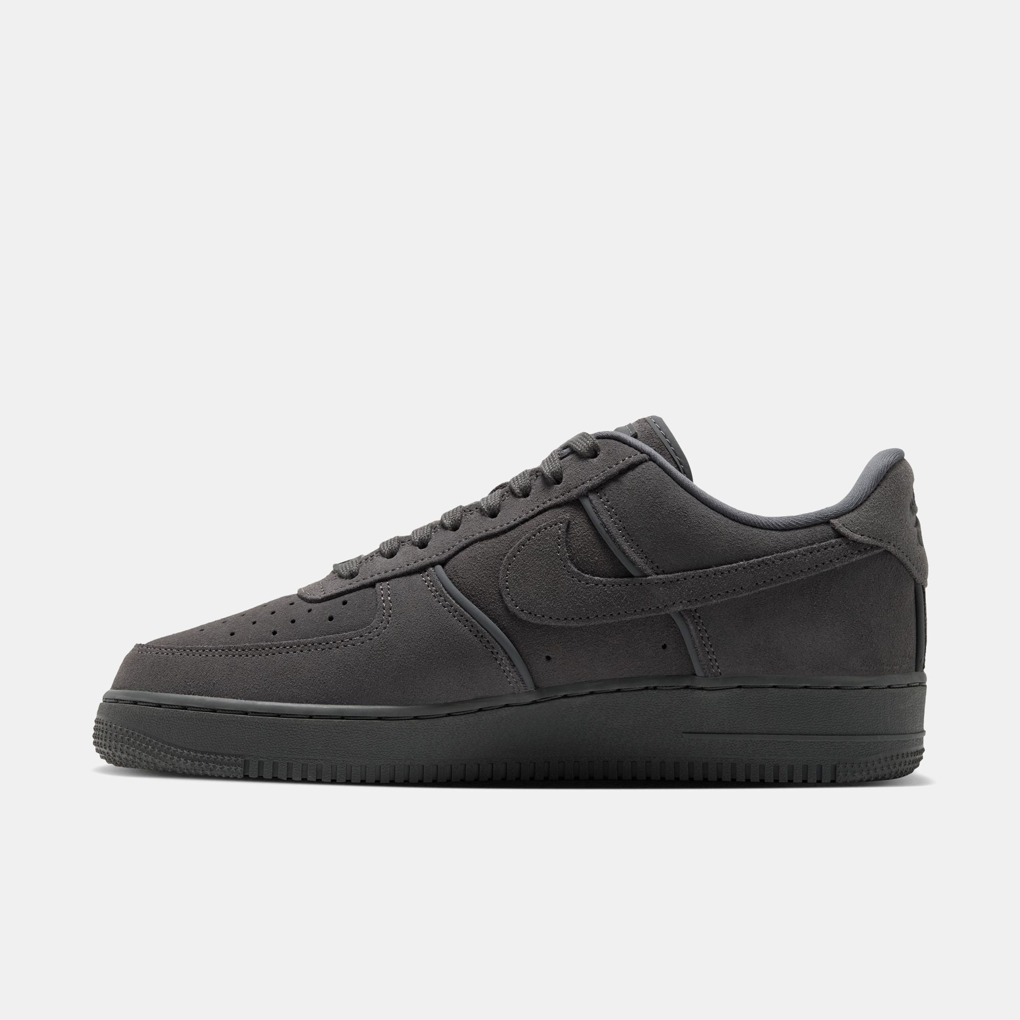 Nike Air Force 1 '07 LV8 image number 4
