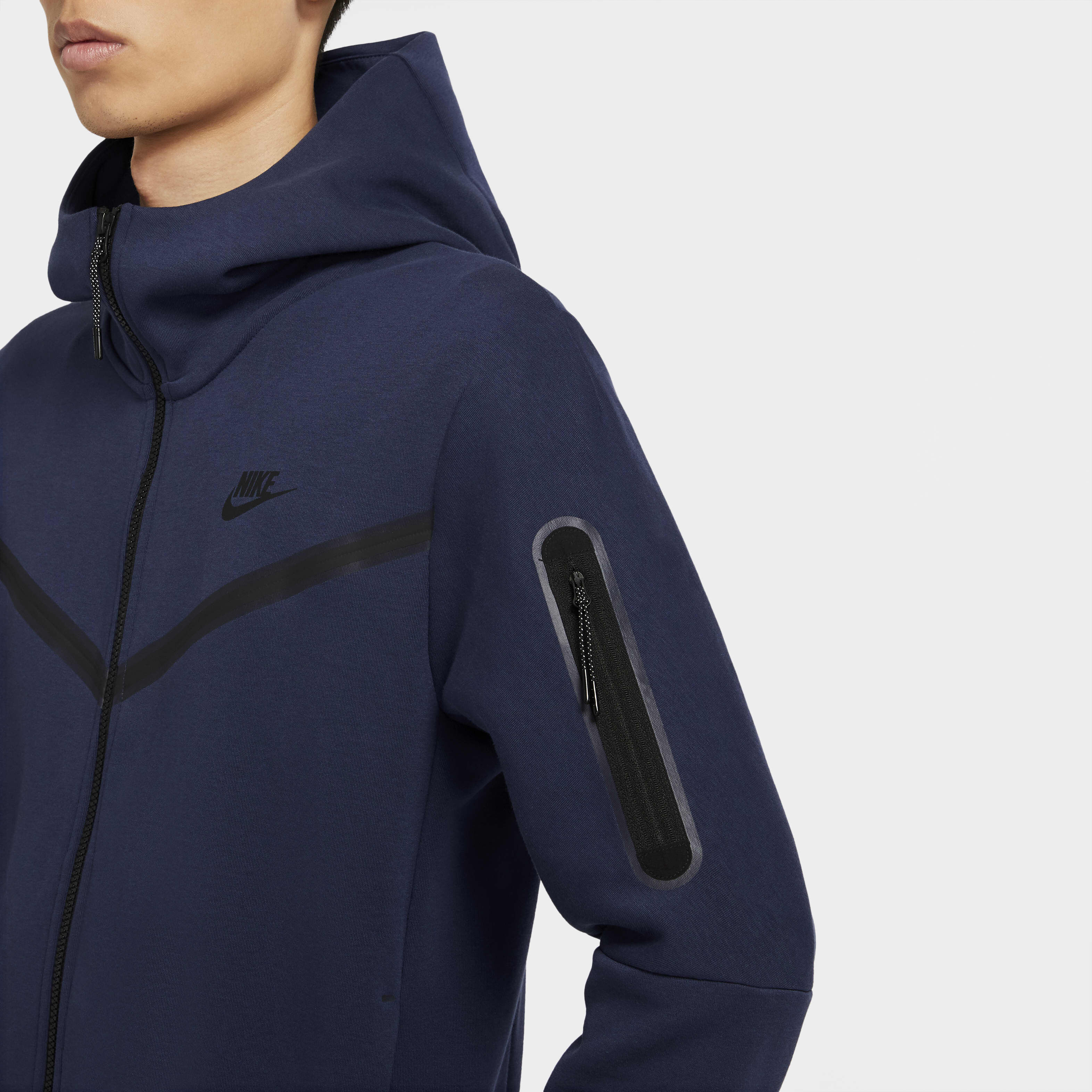 Nike Sportswear Tech Fleece image number 4