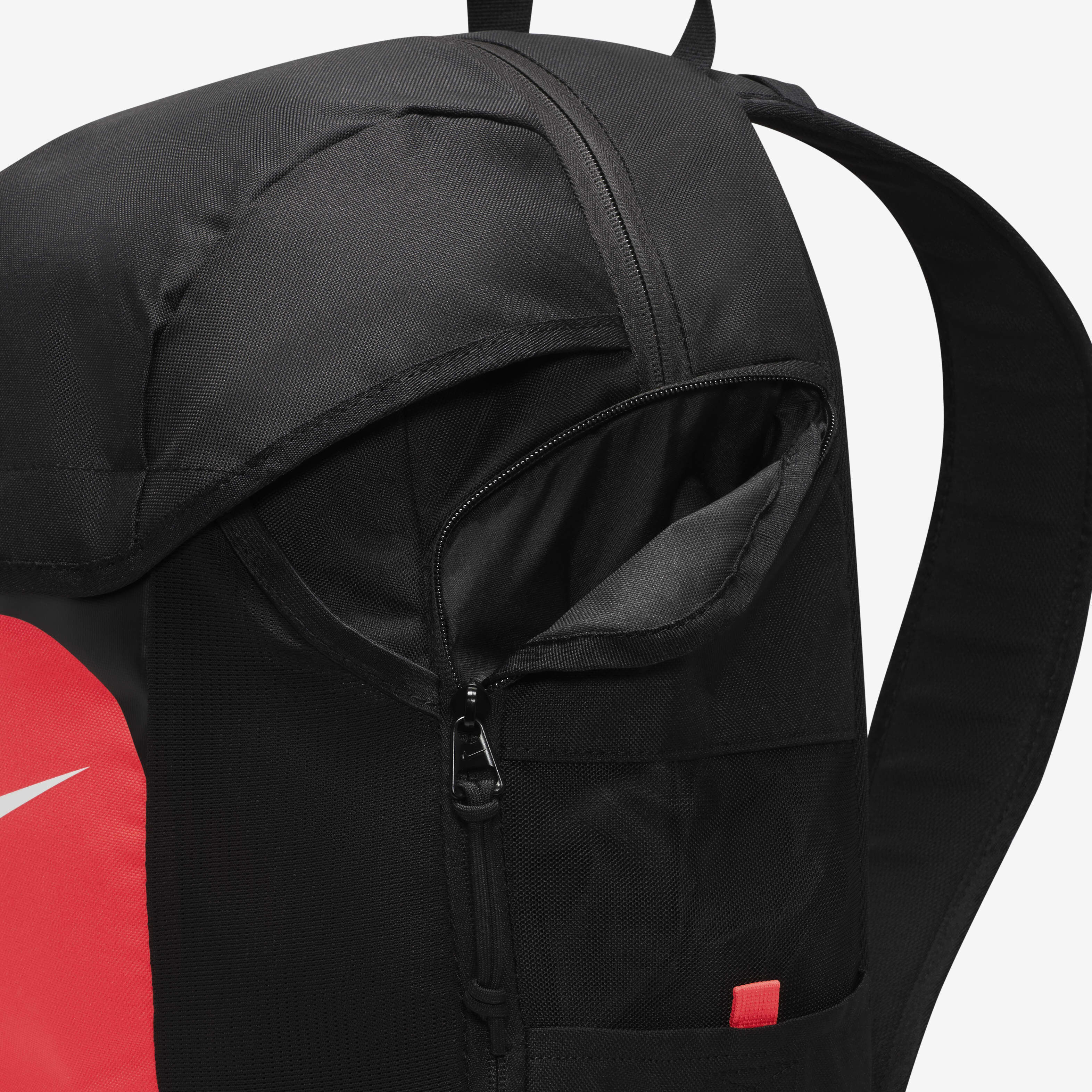 نايكي أكاديمي تيم image number 9