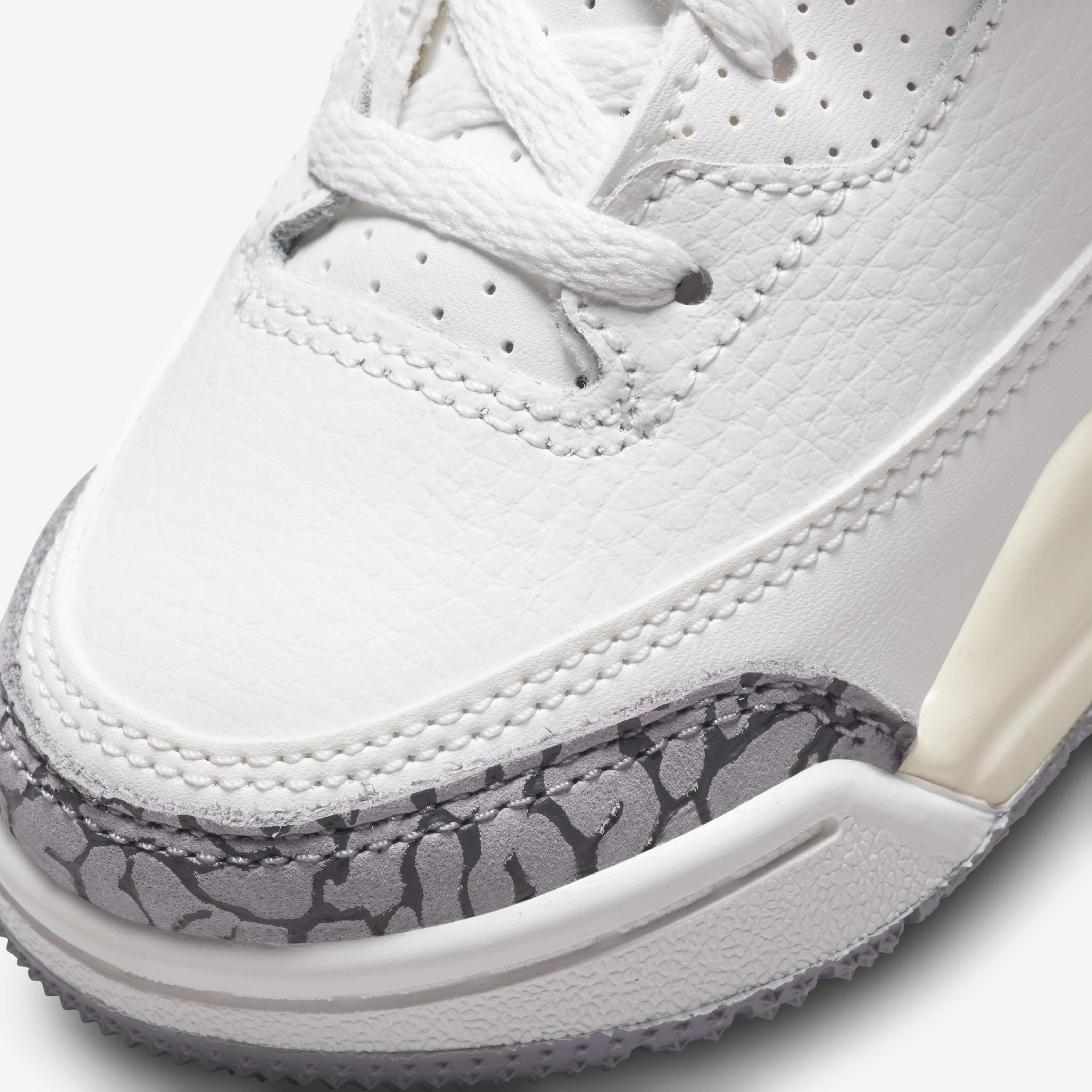 Jordan 3 Retro image number 6