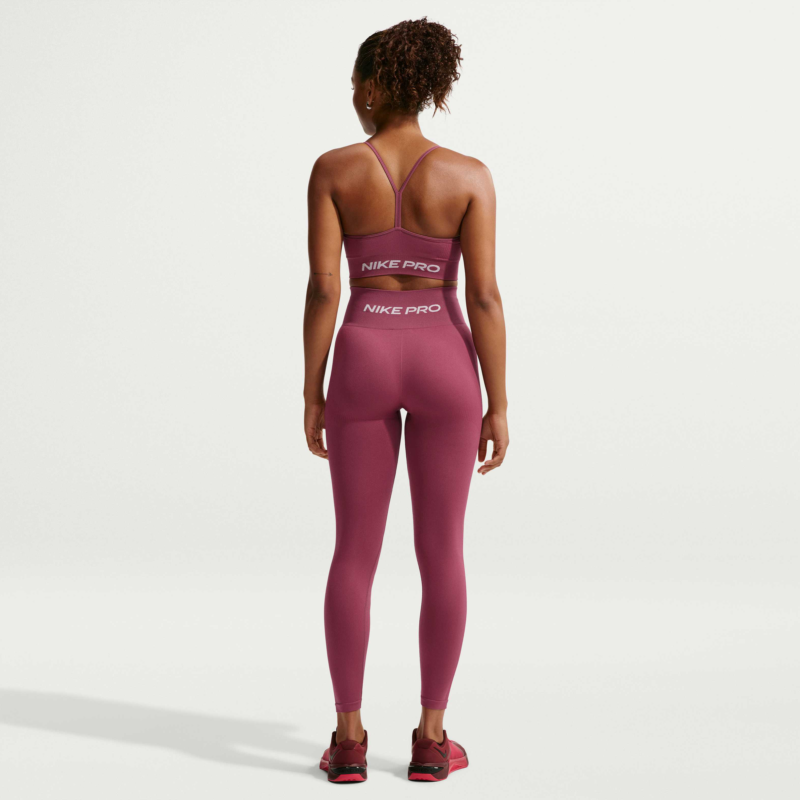 Nike Pro Seamless image number 4
