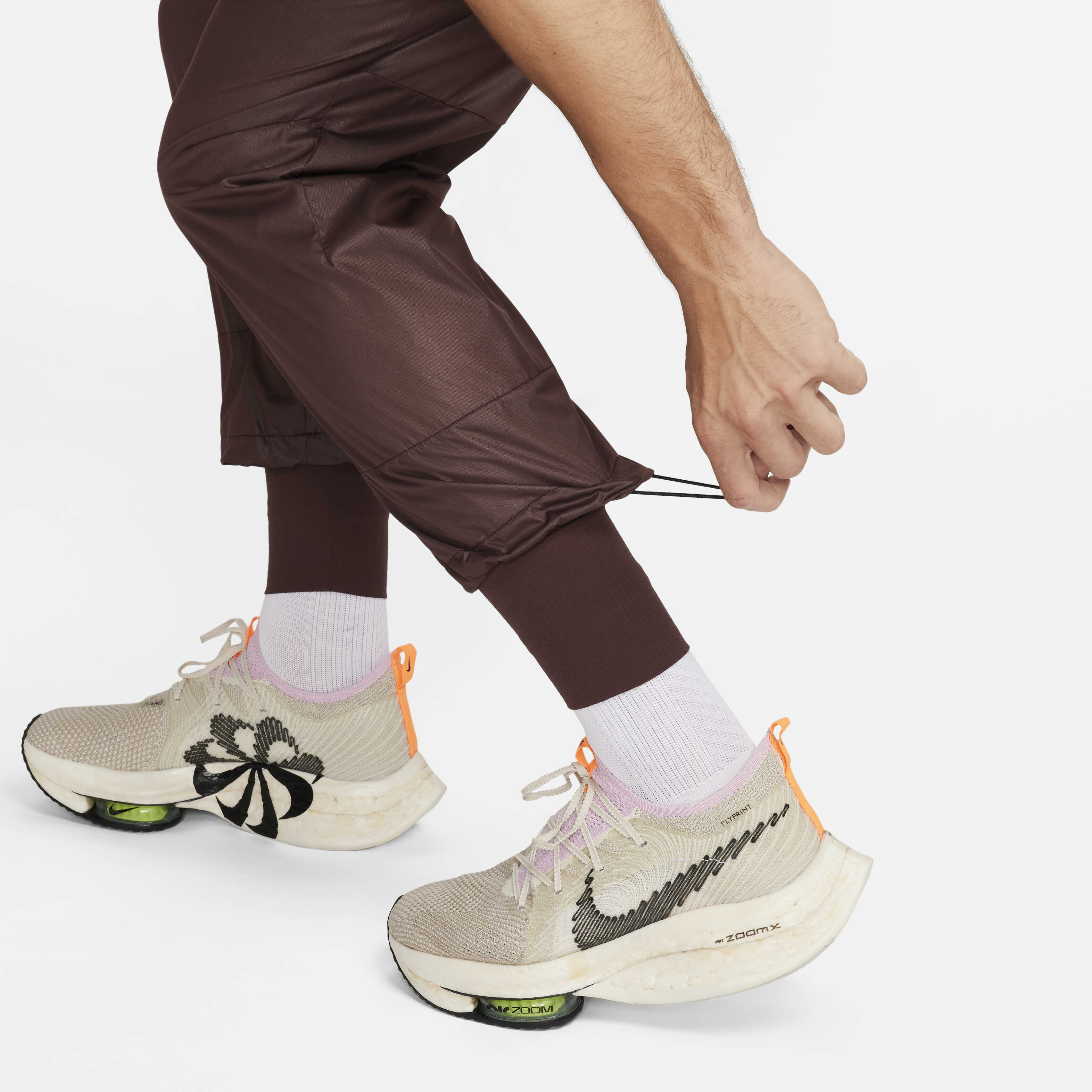 Nike Running Division Phenom image number 4