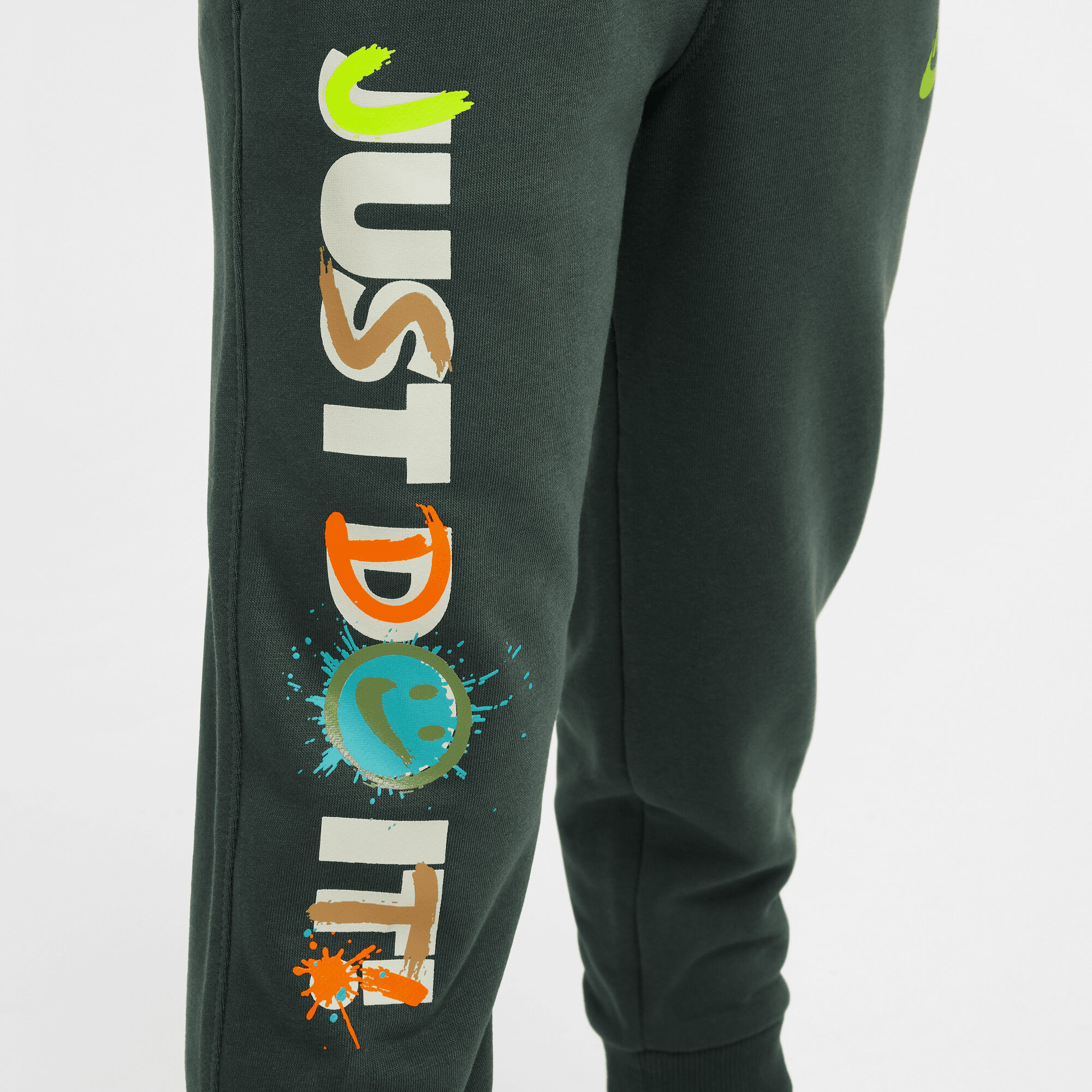 Nike Sportswear "Express Yourself" image number 3