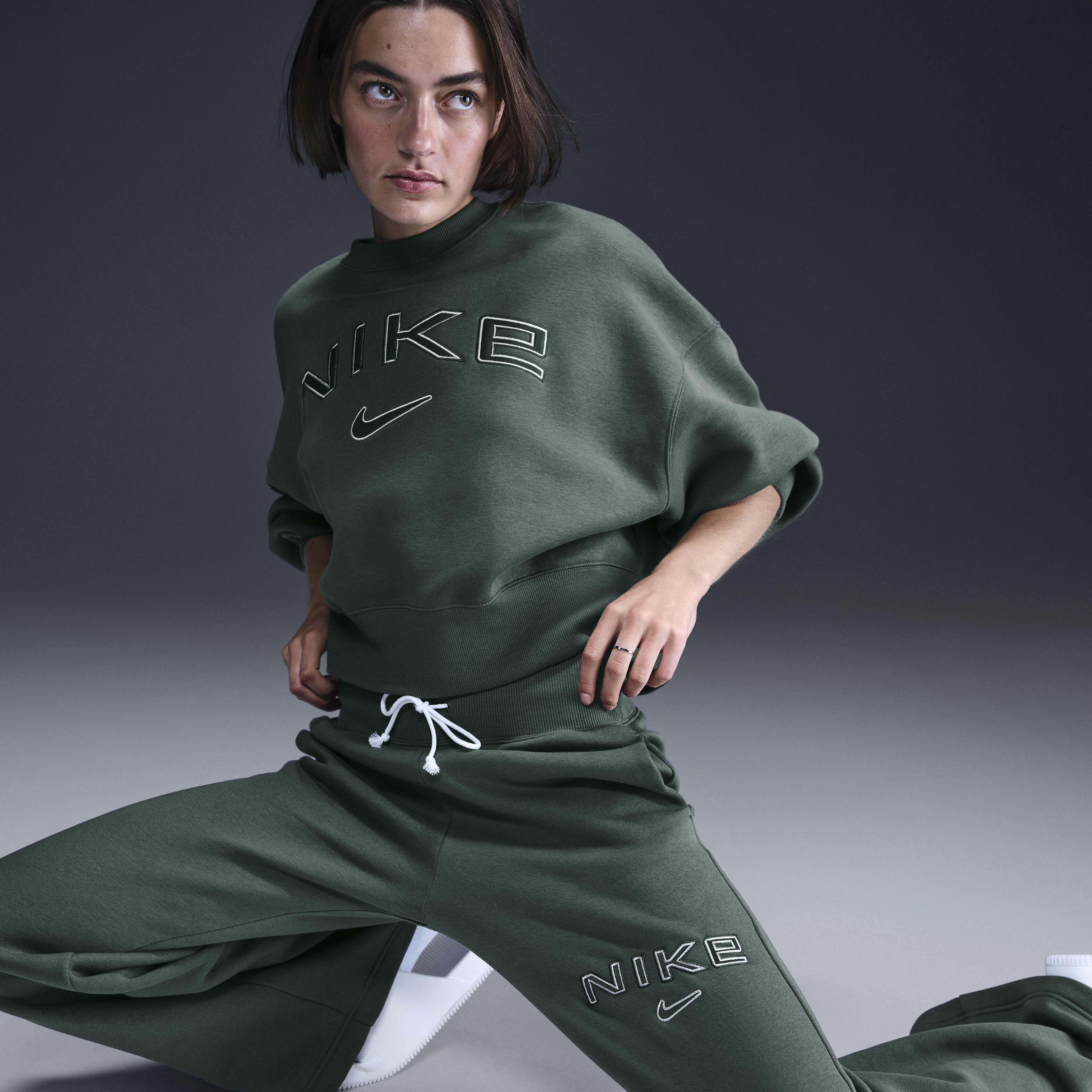 نايكي سبورتسوير فينكس فليس image number 2