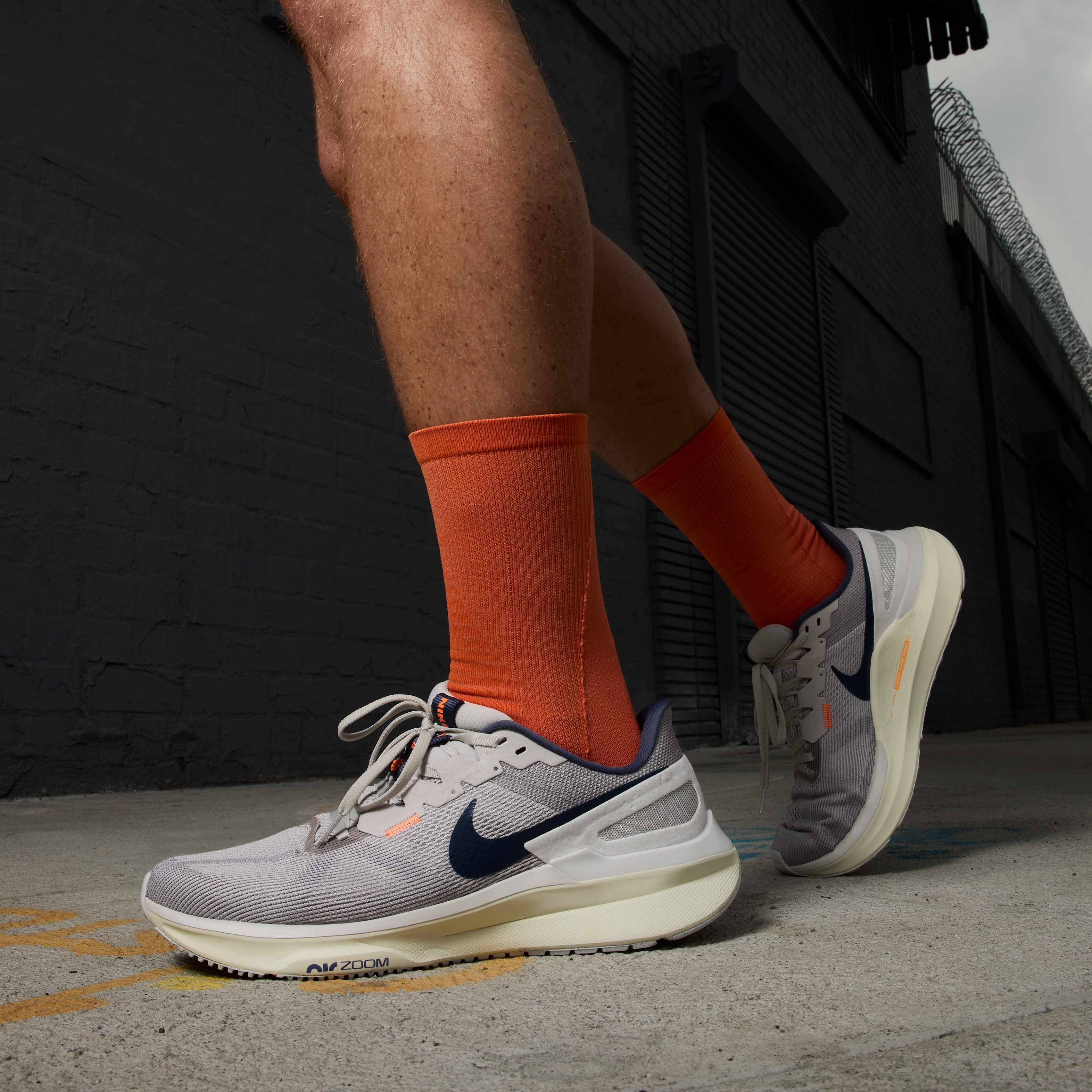 Nike Structure 25 image number 10