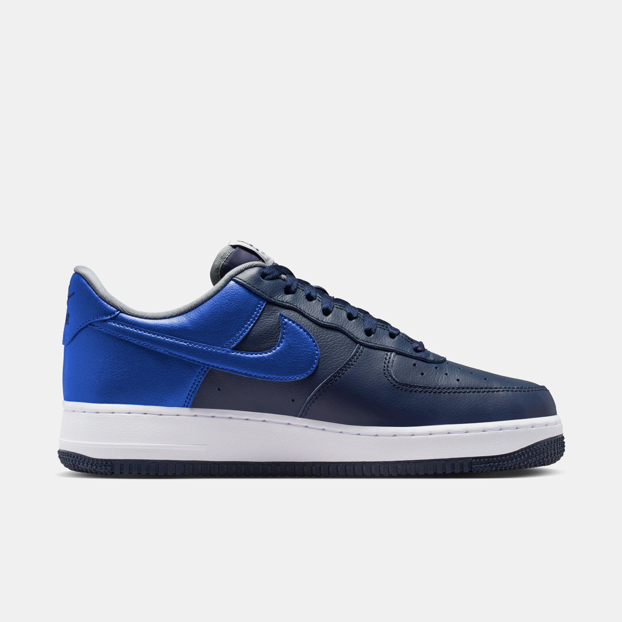 Nike Air Force 1 '07 LV8 image number 6