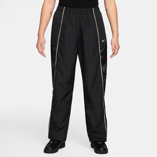 نايكي سبورتسوير