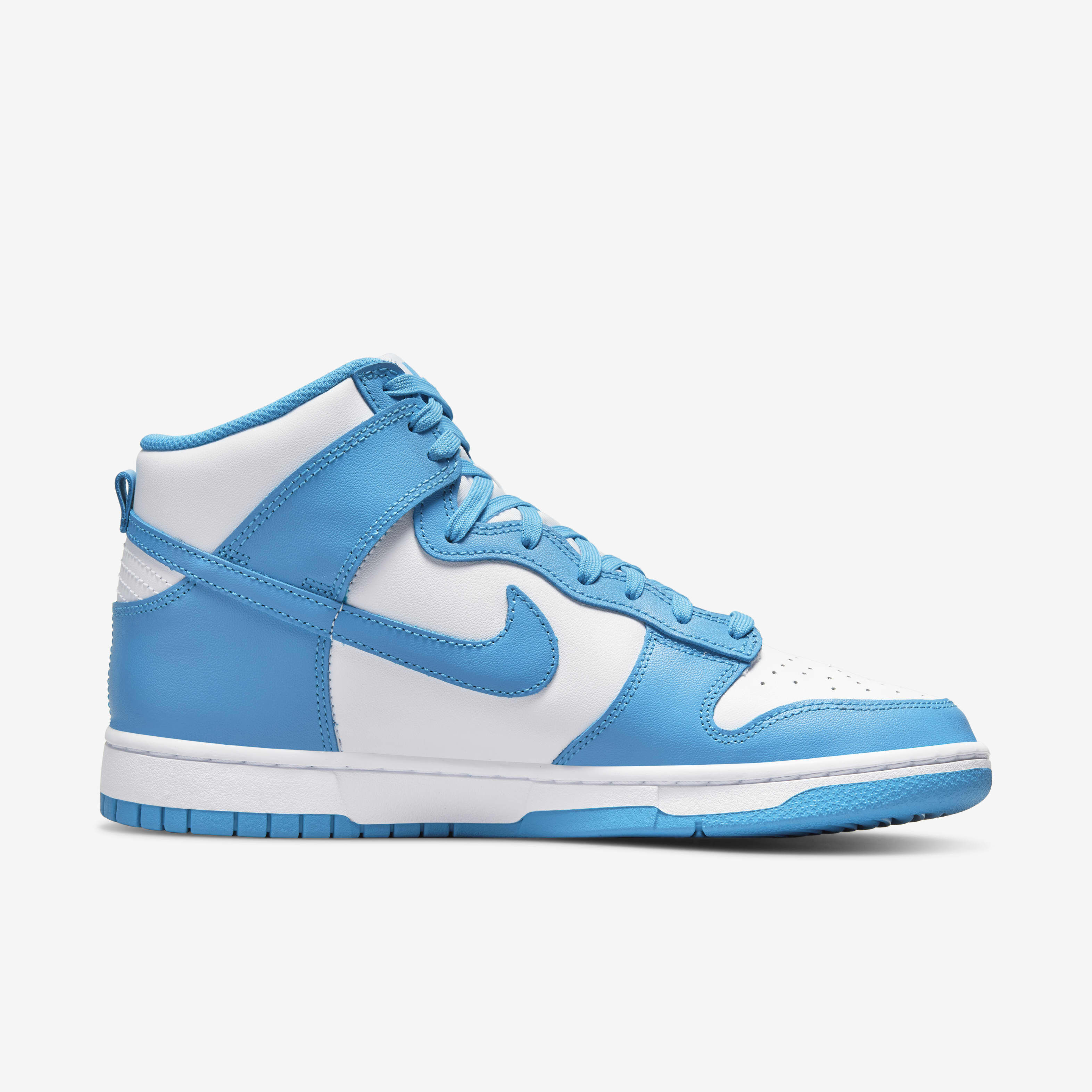 Nike Dunk High Retro image number 2