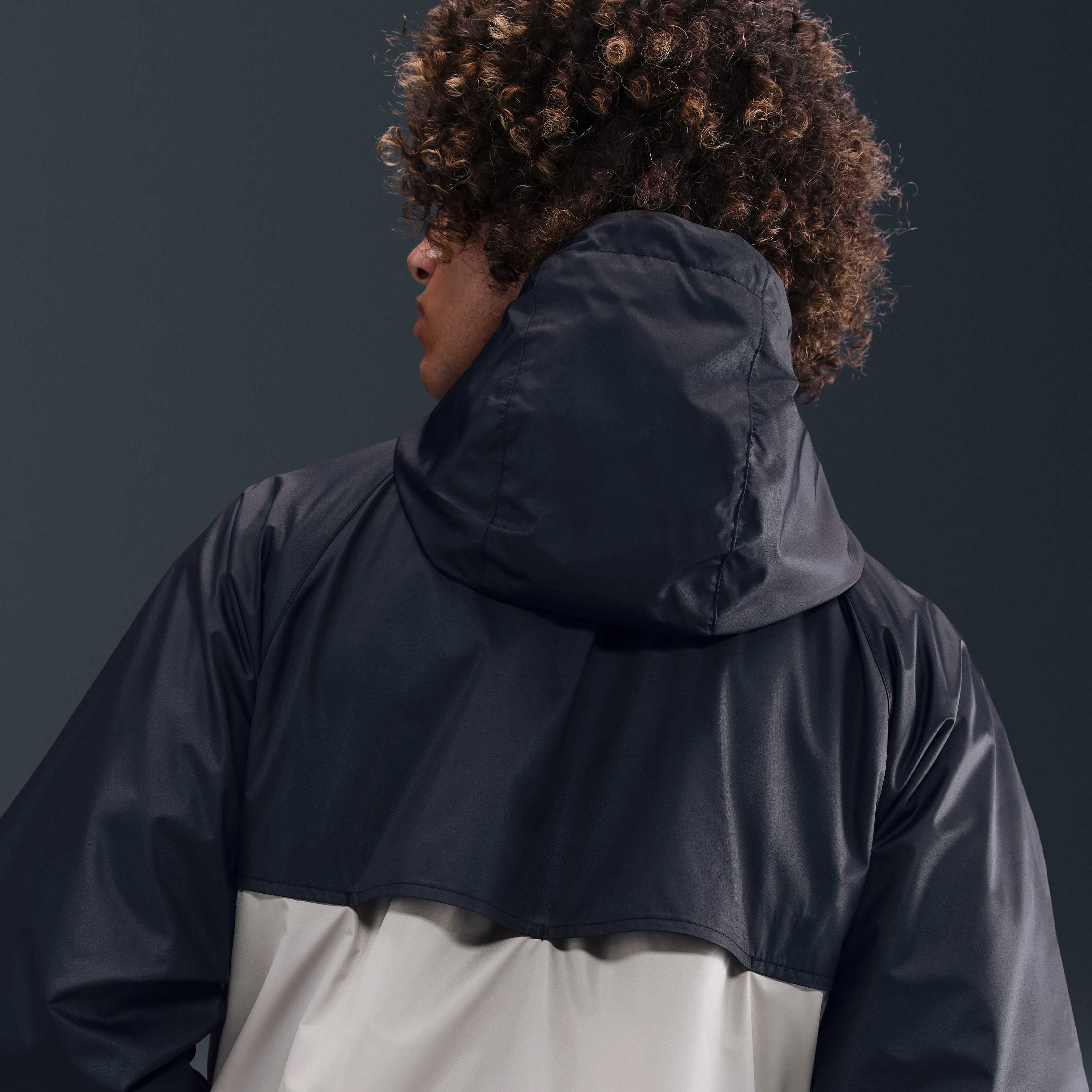 Nike Windrunner image number 1