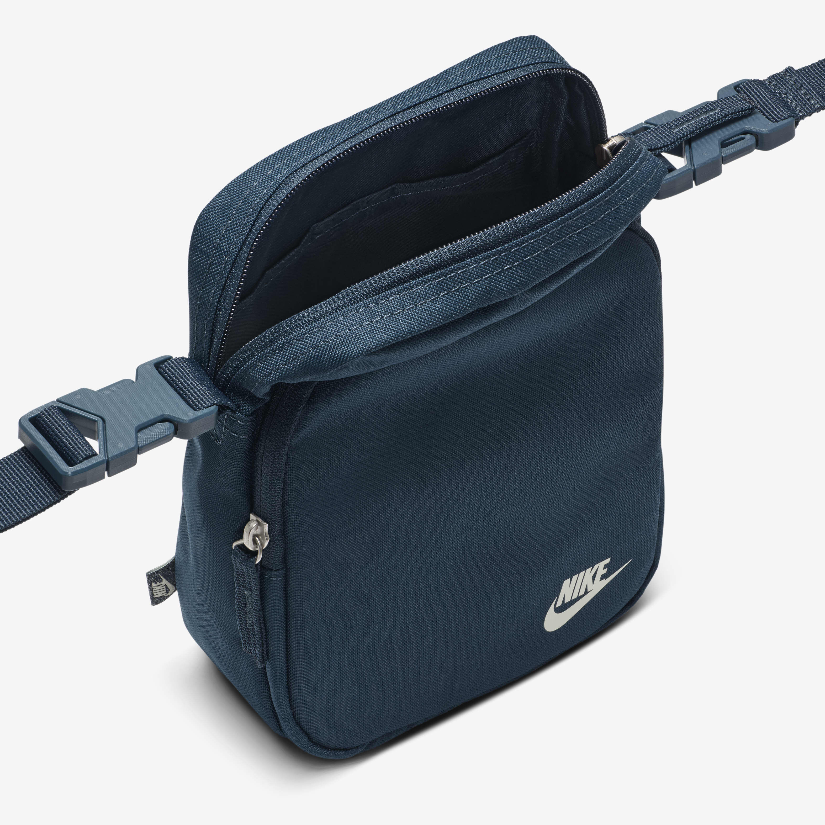 Navy blue nike fanny pack discount