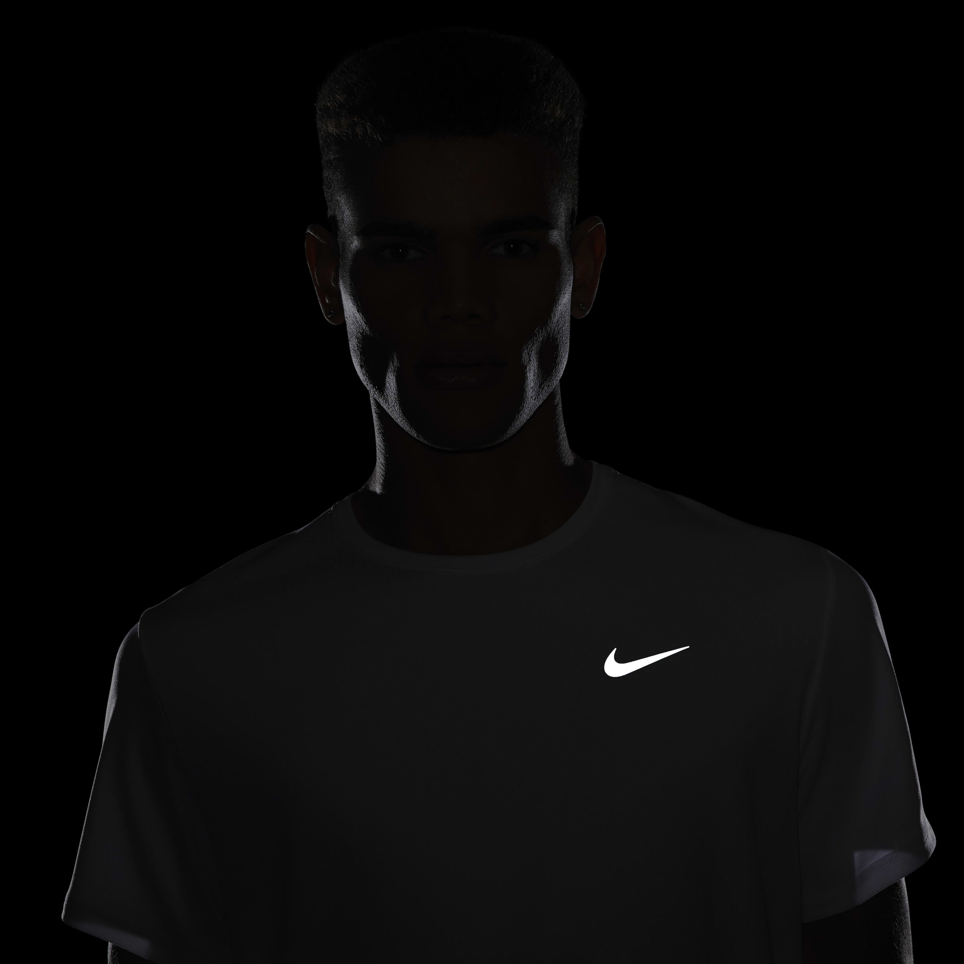 Nike Miler image number 5
