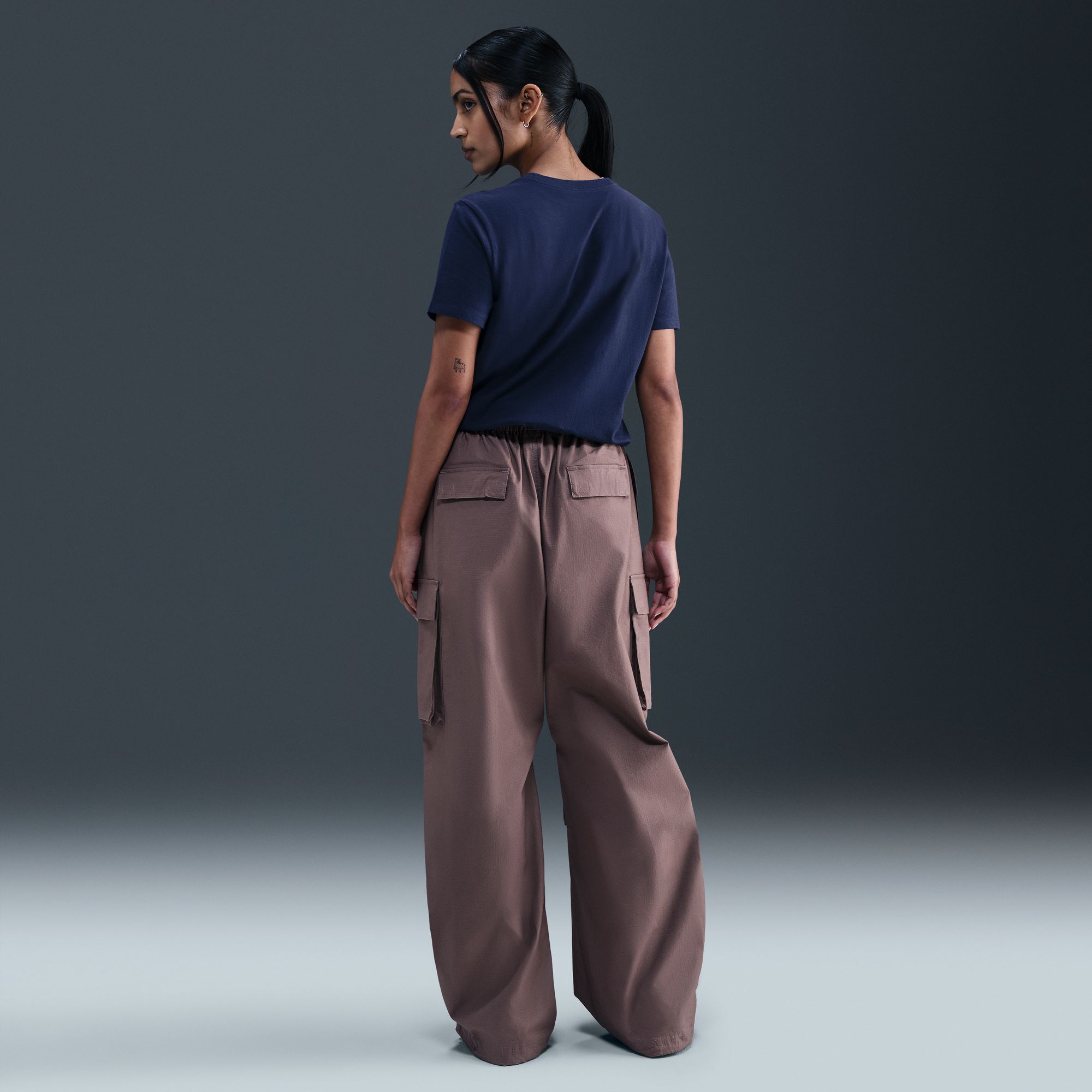 Nike Sportswear Club Essentials image number 2