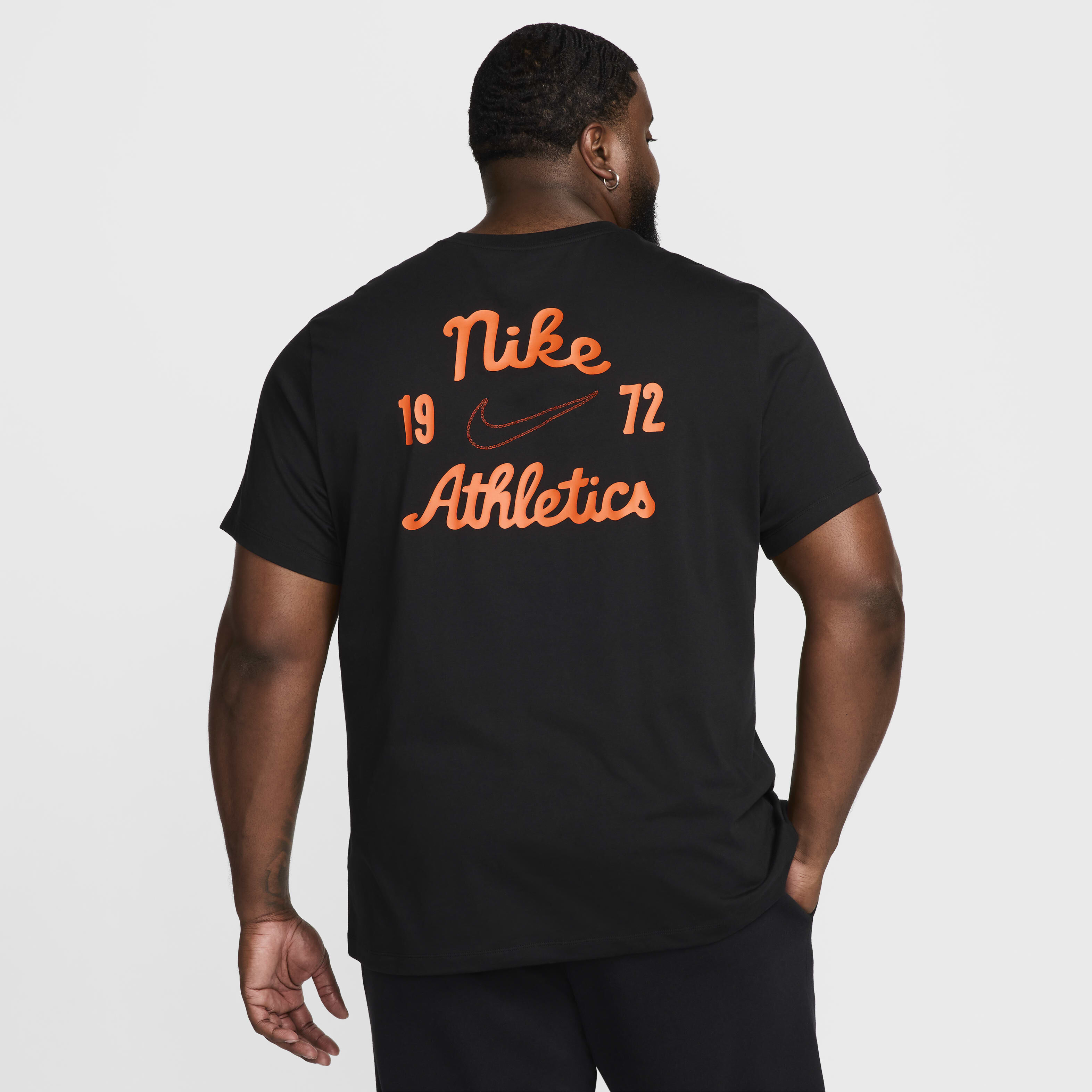 Buy Nike Sportswear Men's T-Shirt - Black | Nike UAE Official