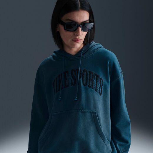 نايكي سبورتسوير فينيكس فليس