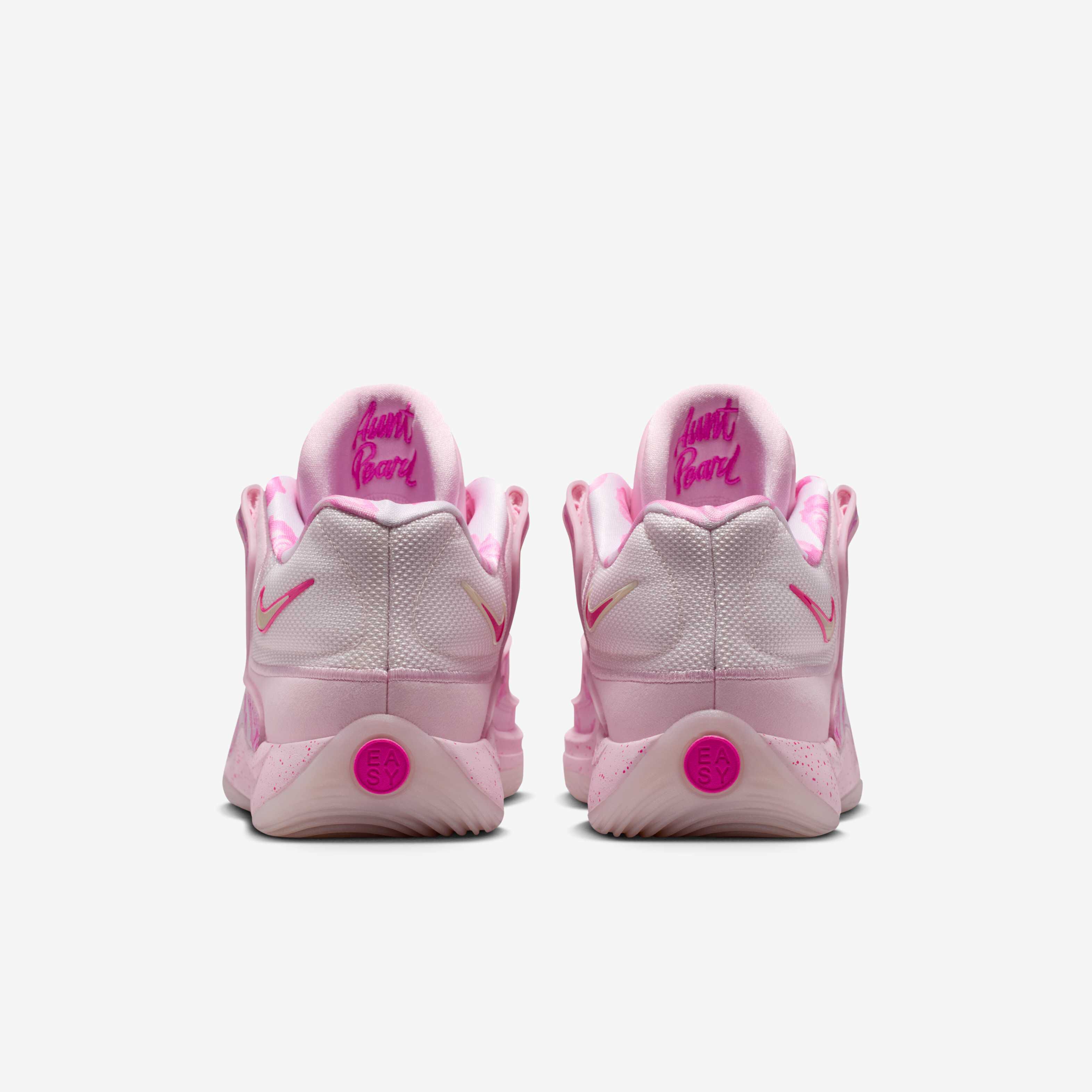 KD18 'Aunt Pearl' image number 5
